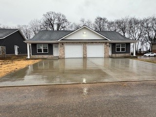 109 Mace Ln Property Photo 1