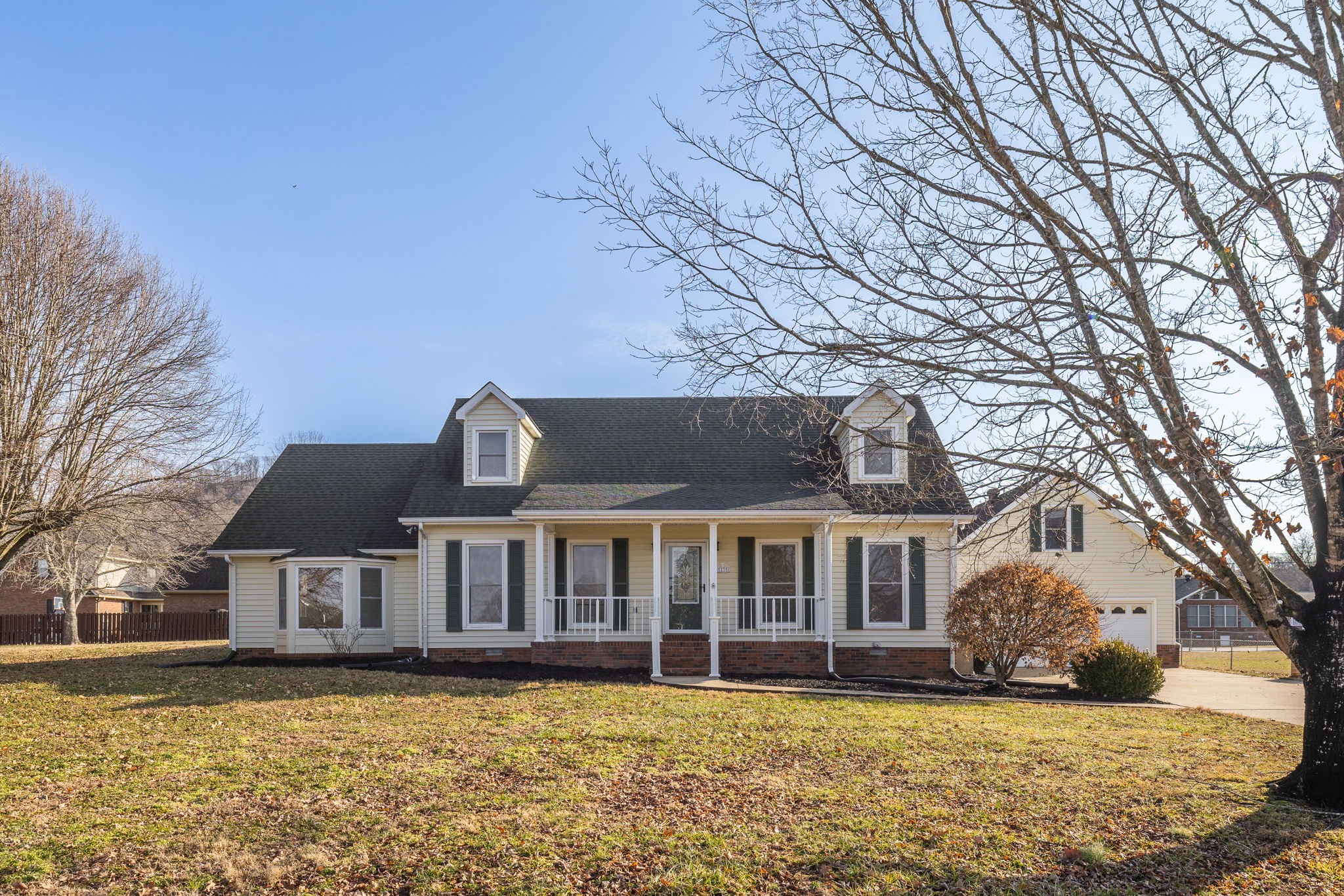 23 Oak Hill Ln Property Photo 3