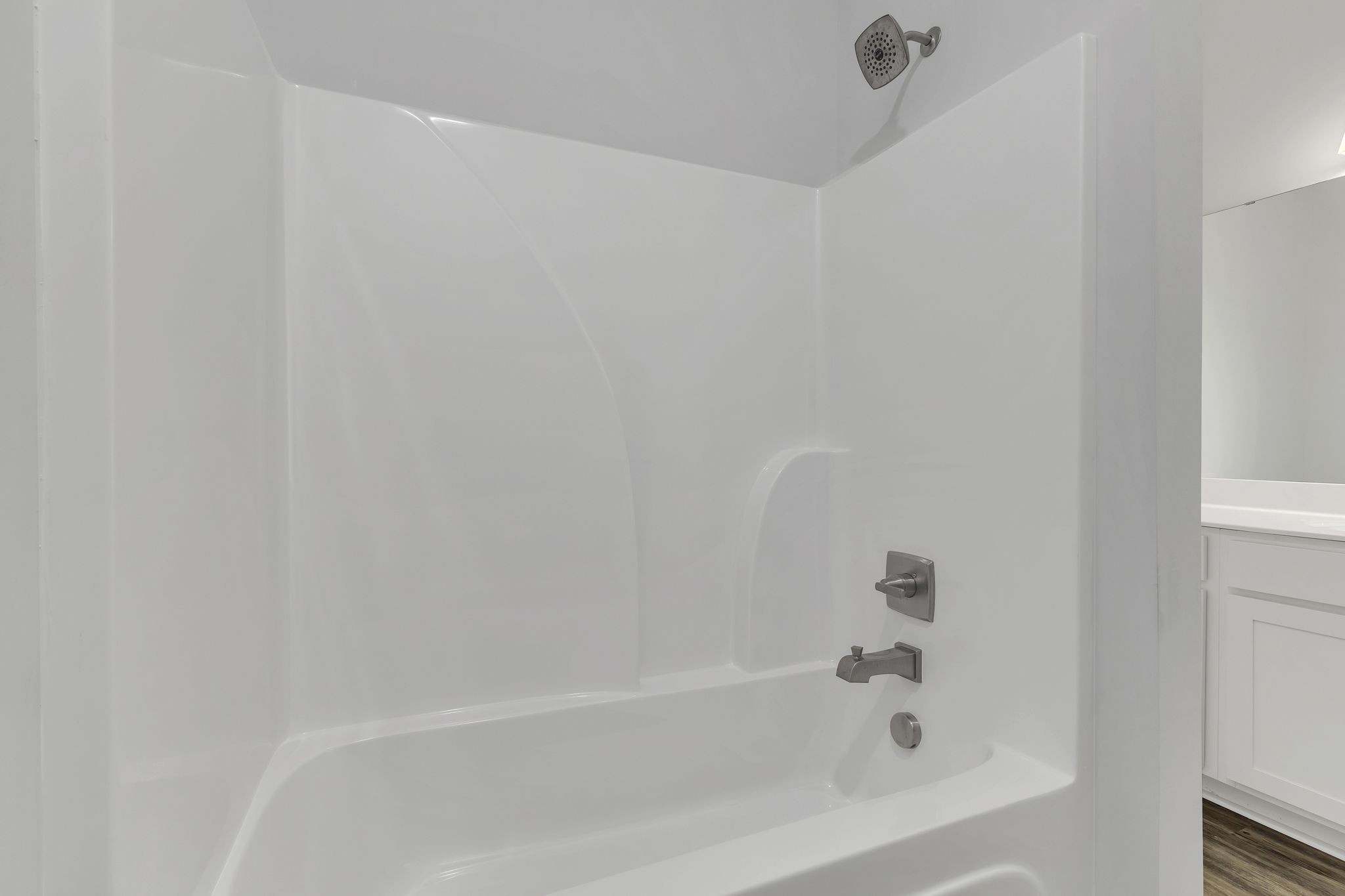 1001a 51st Ave Property Photo 8