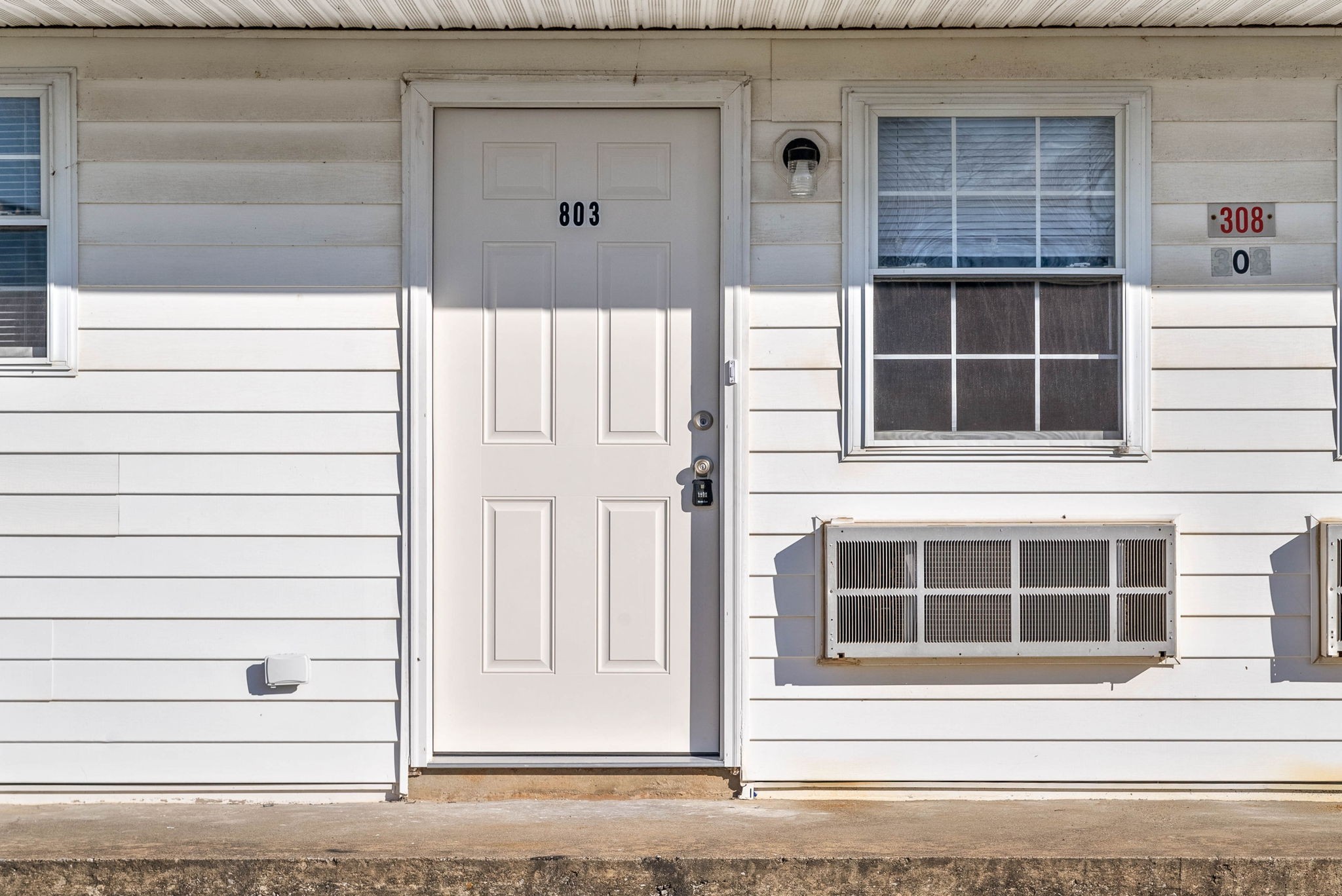 308 Thompsonville Lane Property Photo 2