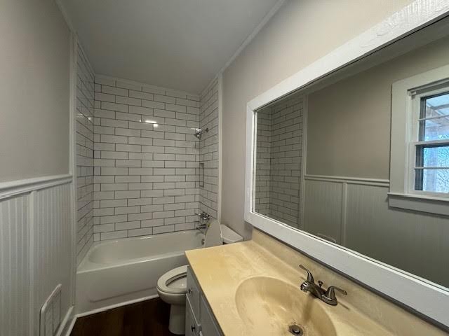 311 Hill St, W Property Photo 9