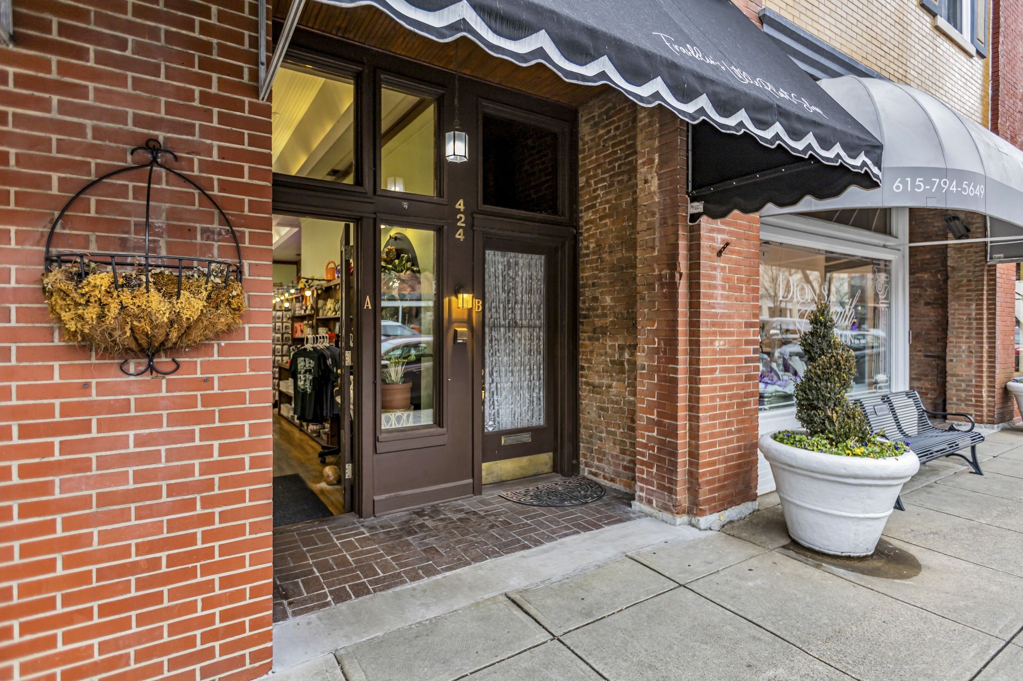 424 Main Street Unit B Property Photo 1