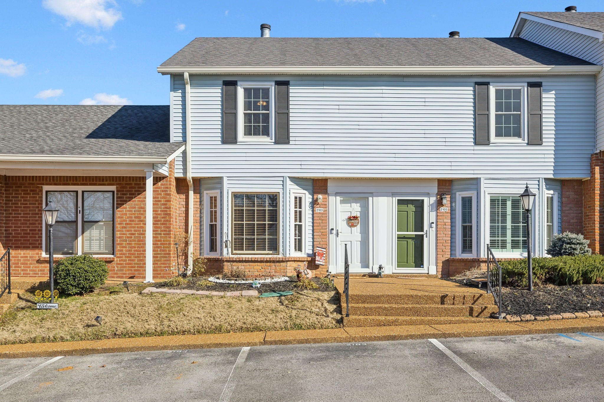 Benton Hall Townhomes Real Estate Listings Main Image