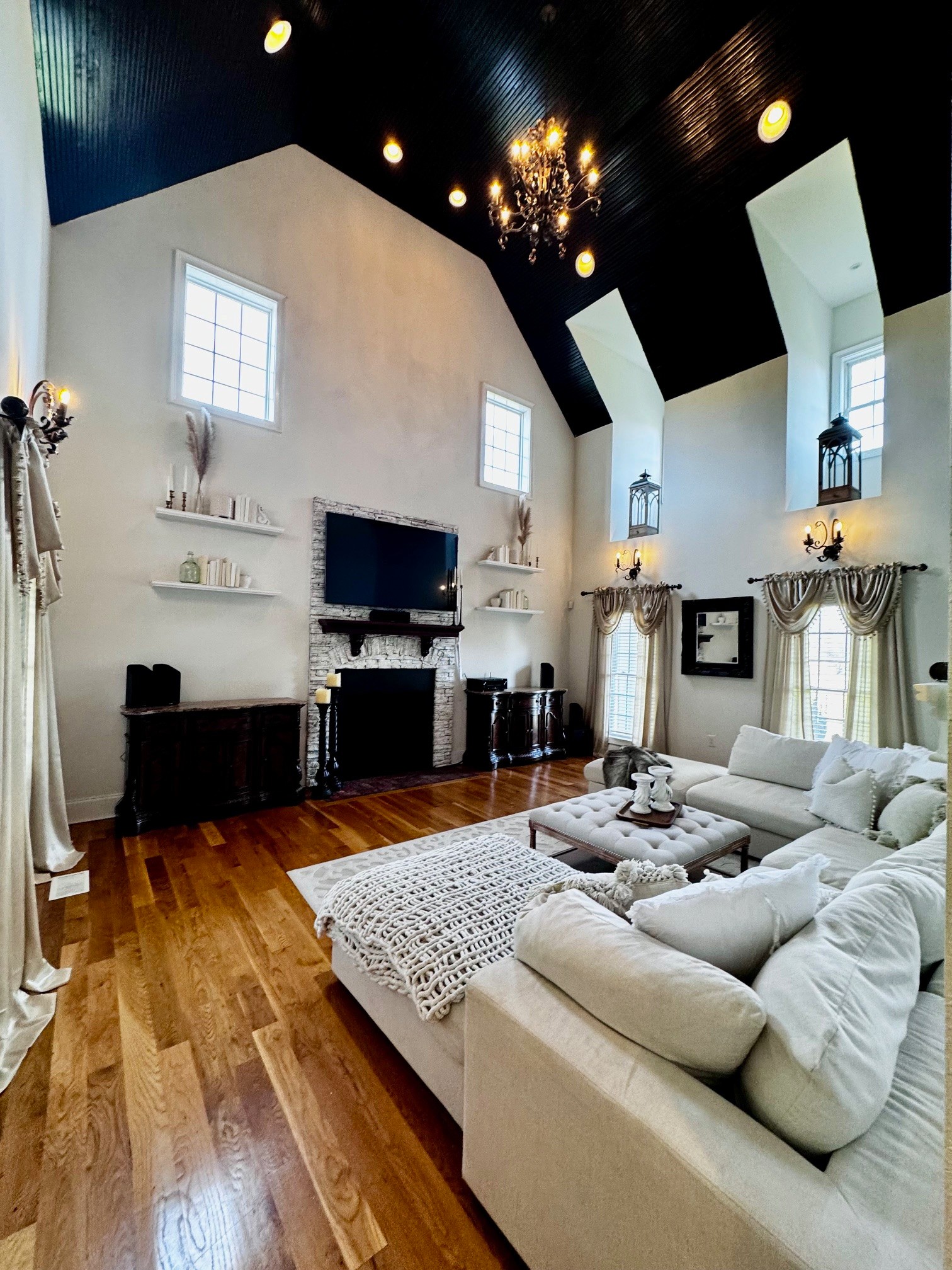 2231 Tindell Ln Property Photo 8