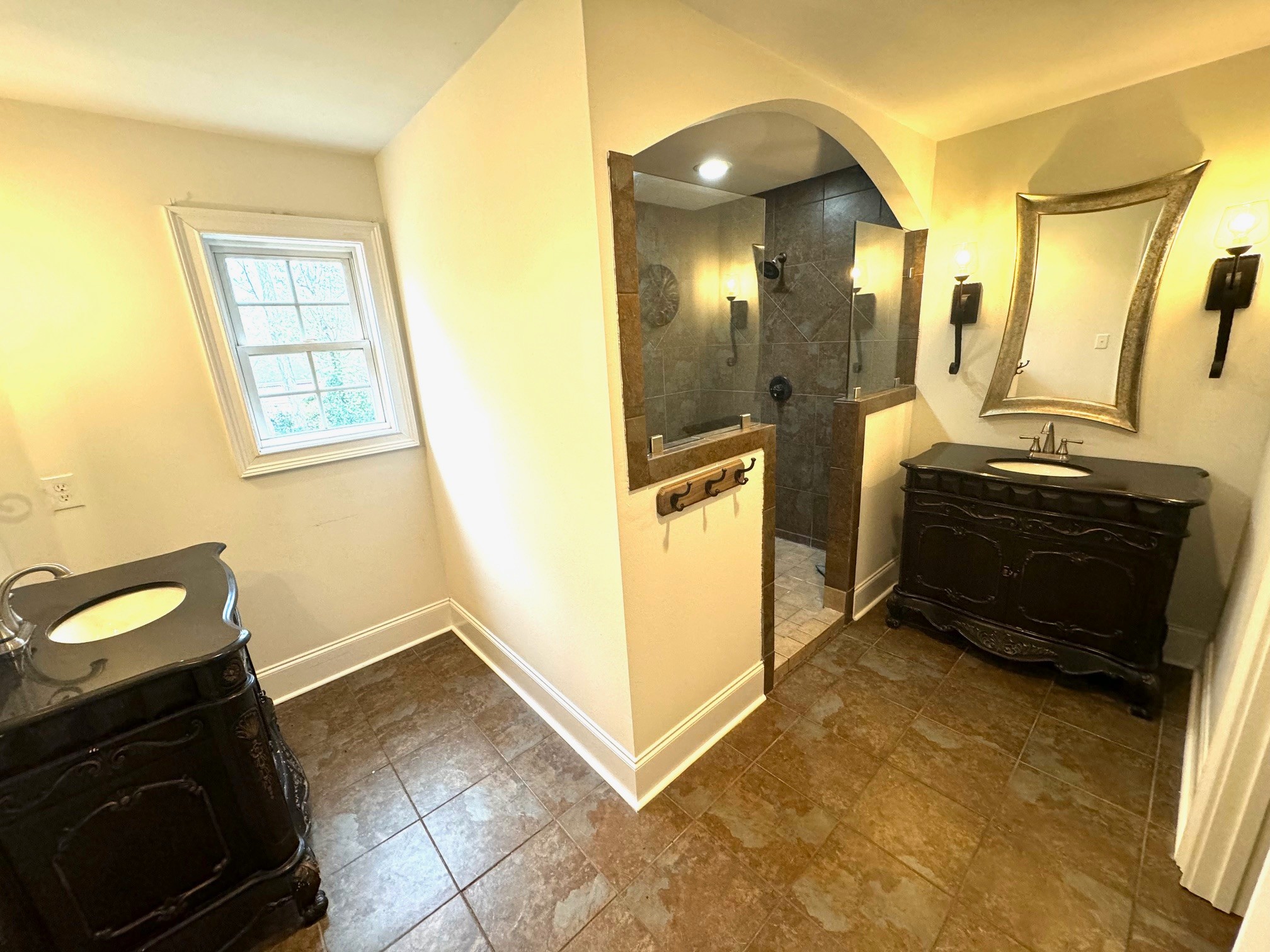 2231 Tindell Ln Property Photo 18