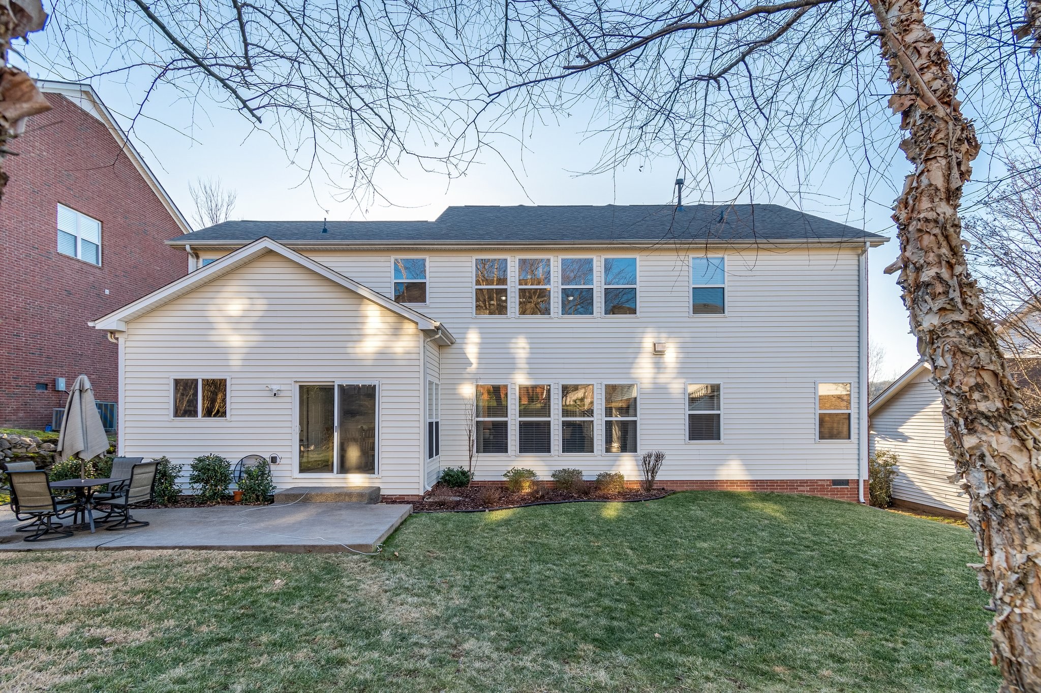 1126 Waverly Pl Property Photo 43
