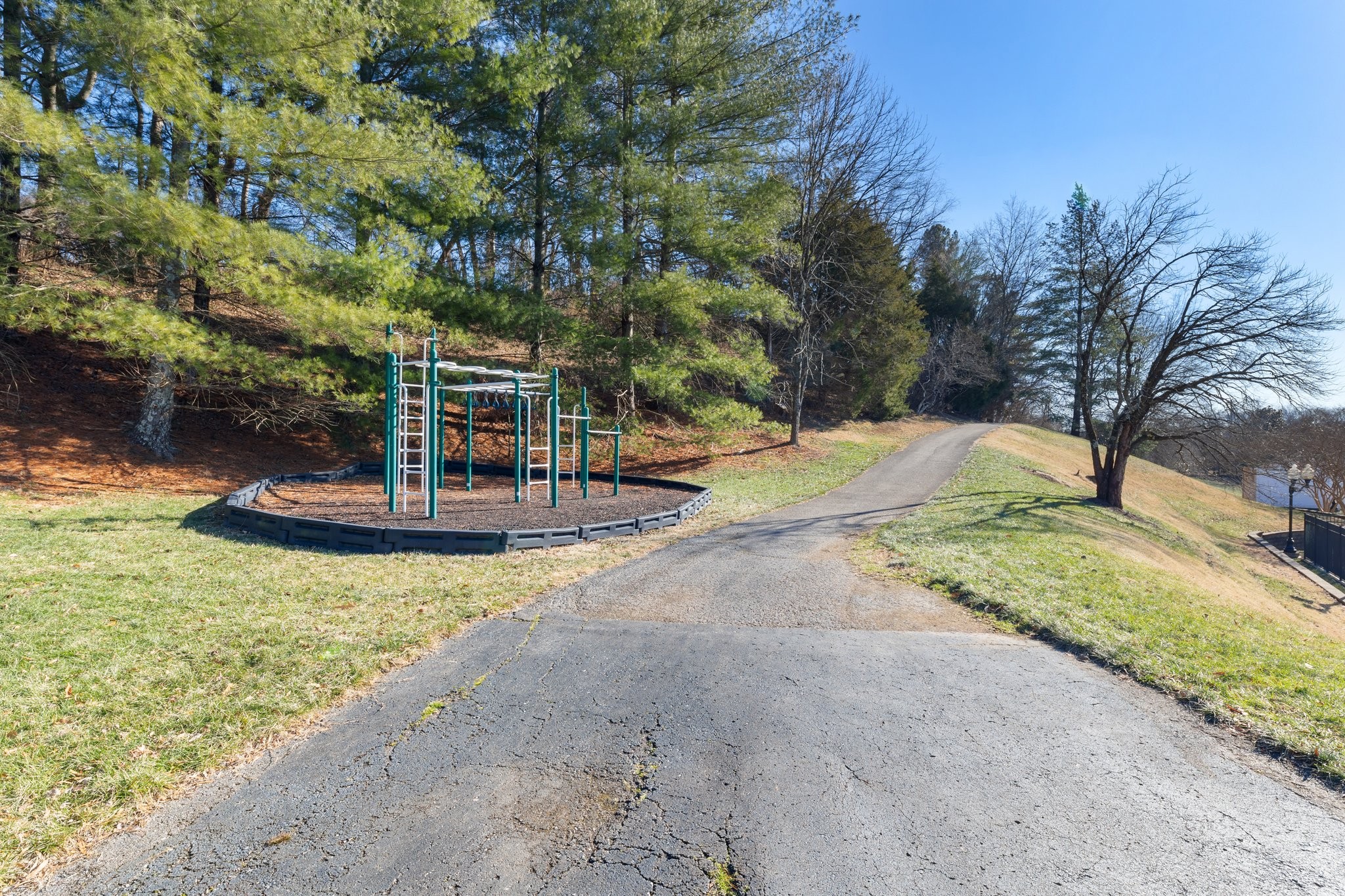 1126 Waverly Pl Property Photo 49