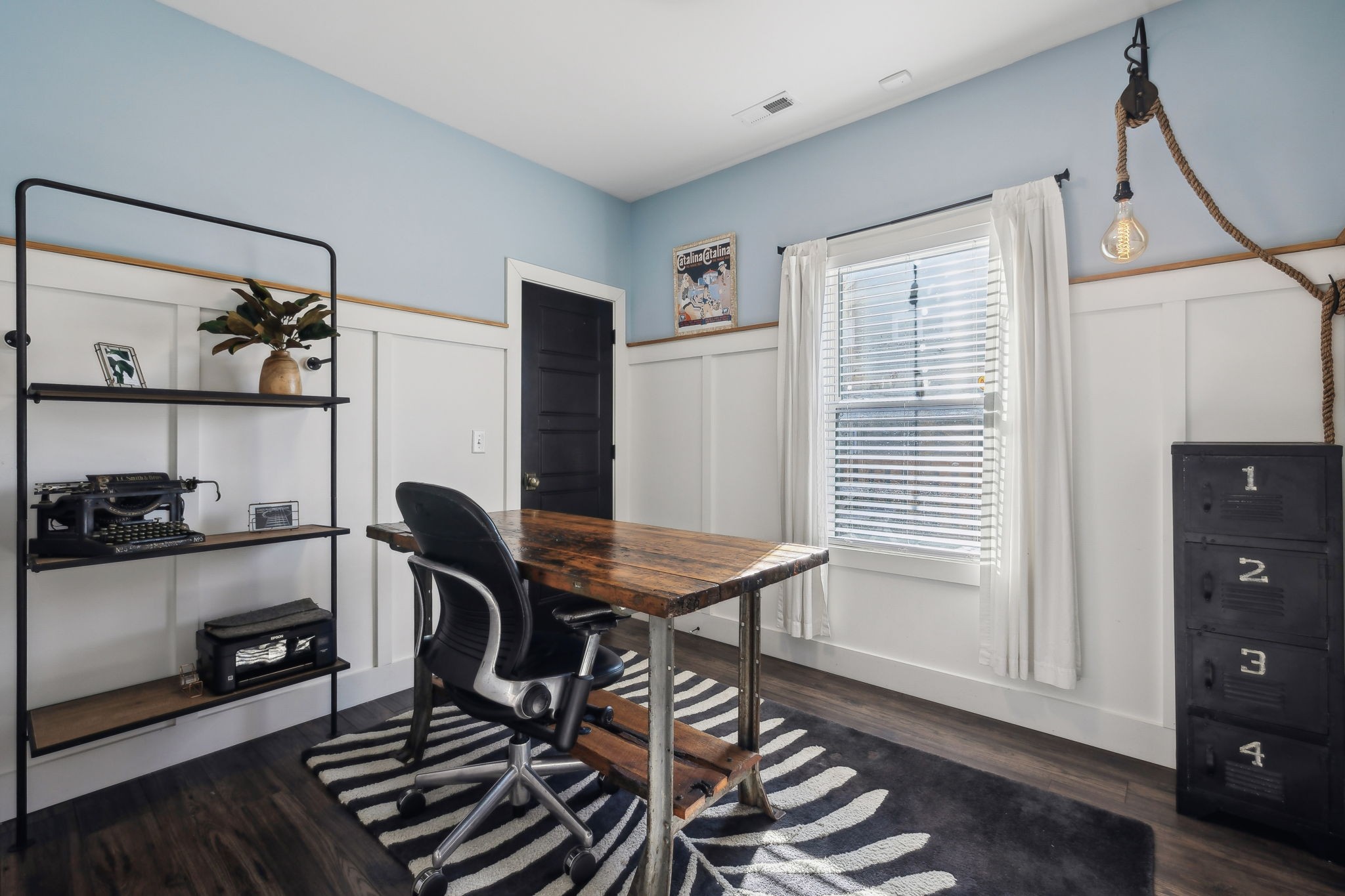 1405 Clay St Property Photo 15