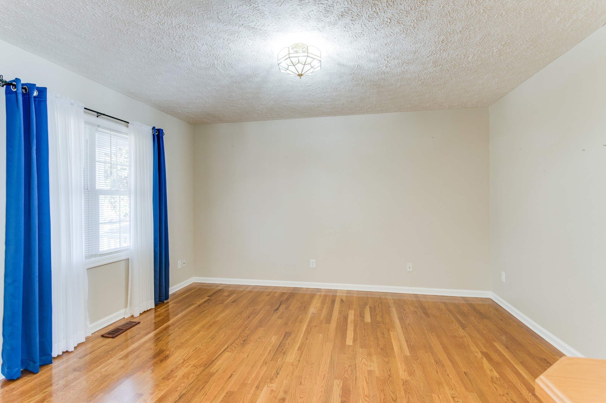396 Deerfield Cir Property Photo 10