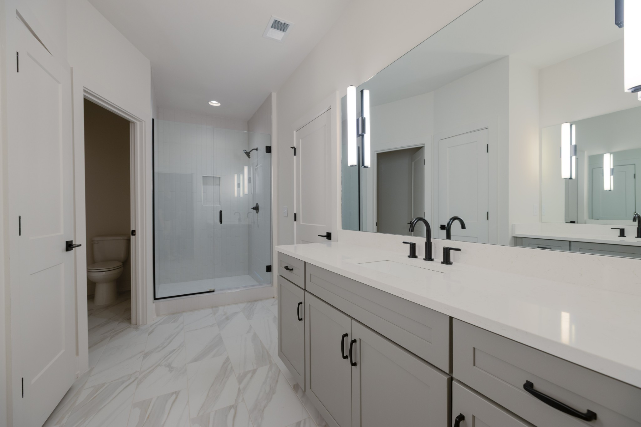 4040 Penfield Drive Unit D Property Photo 10