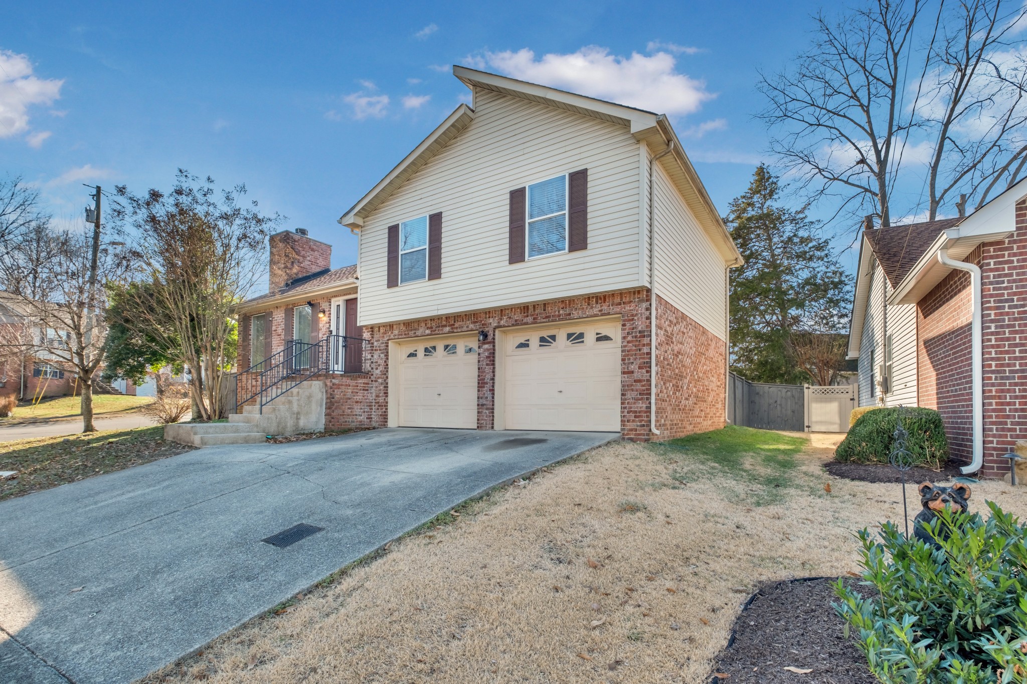 801 Ragsdale Ct Property Photo 3