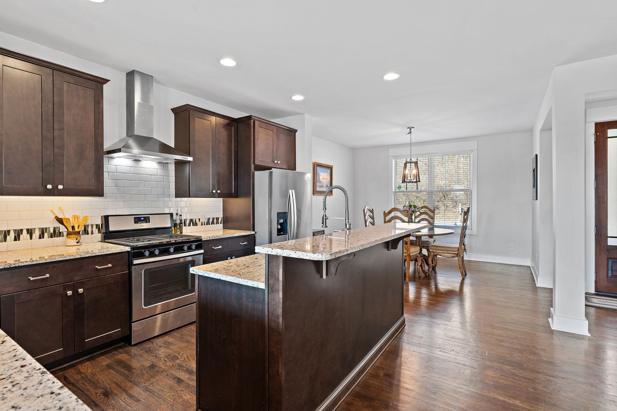 2022 Straightway Ave Property Photo 7