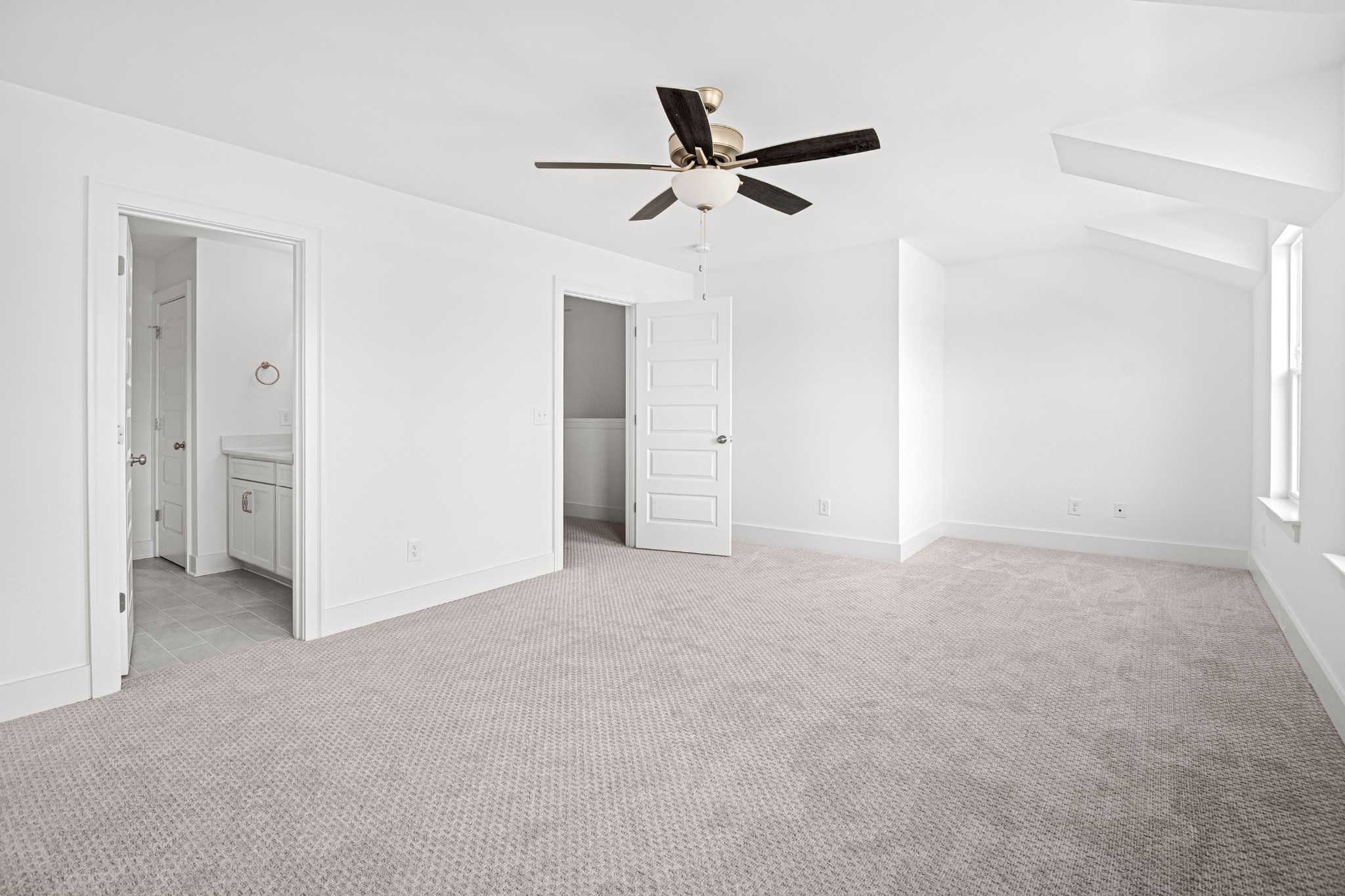 5061 Greentree Dr Property Photo 12