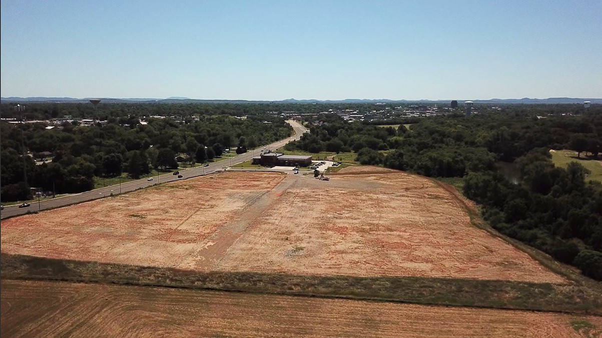 1407 Medical Center Parkway Property Photo 2