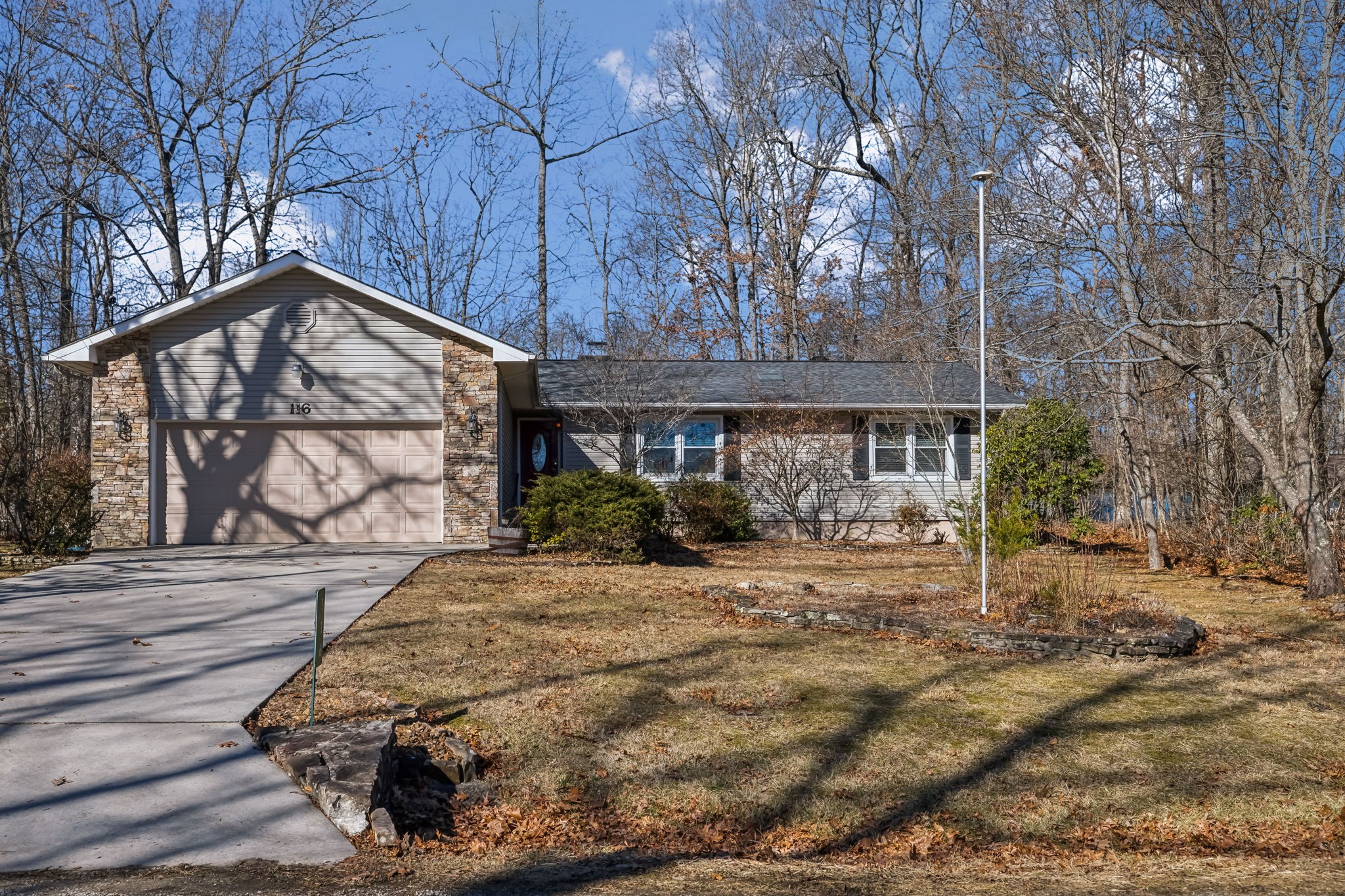 116 Britton Ln Property Photo 1