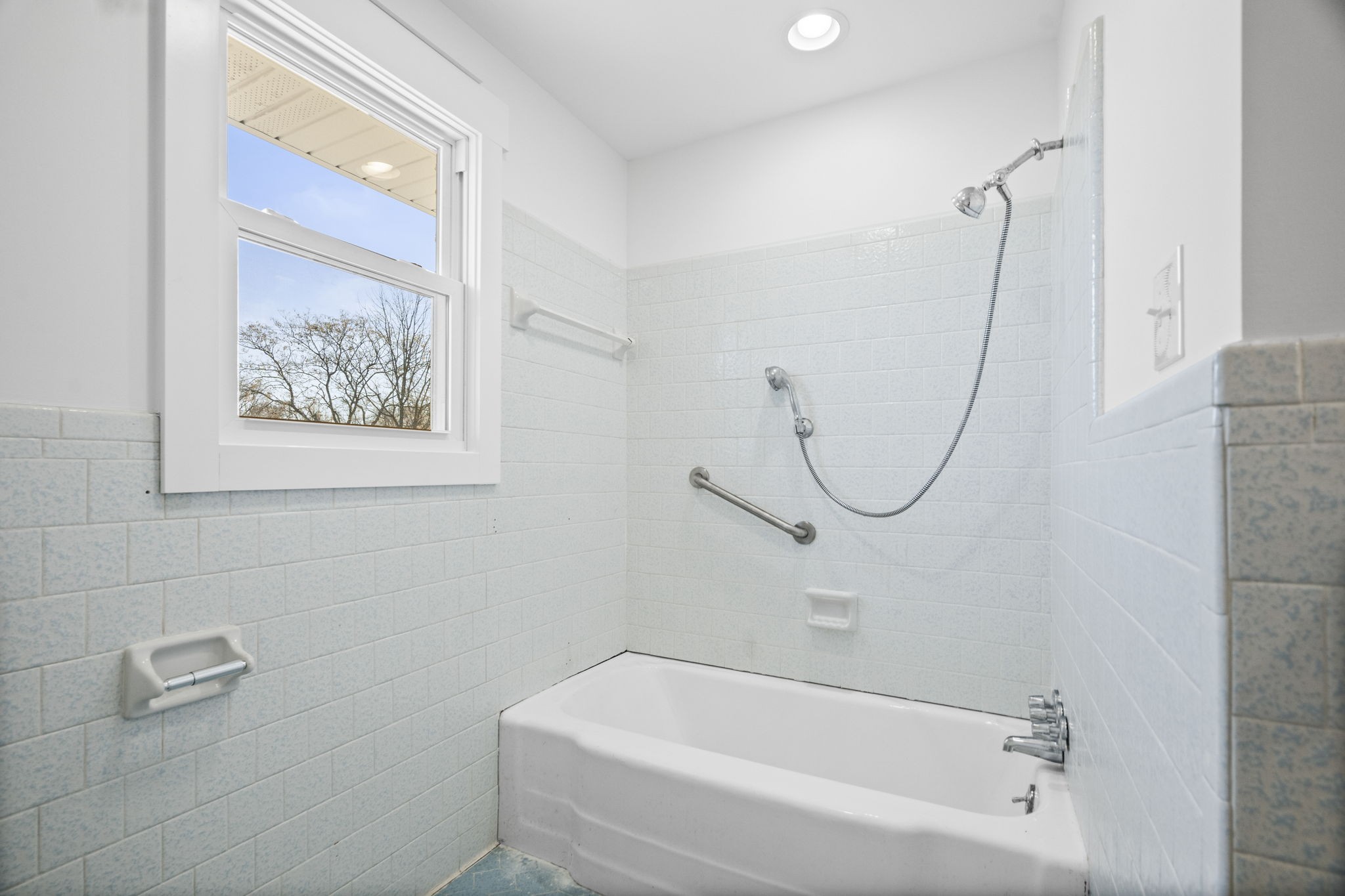 5719 Hwy 161 Property Photo 16