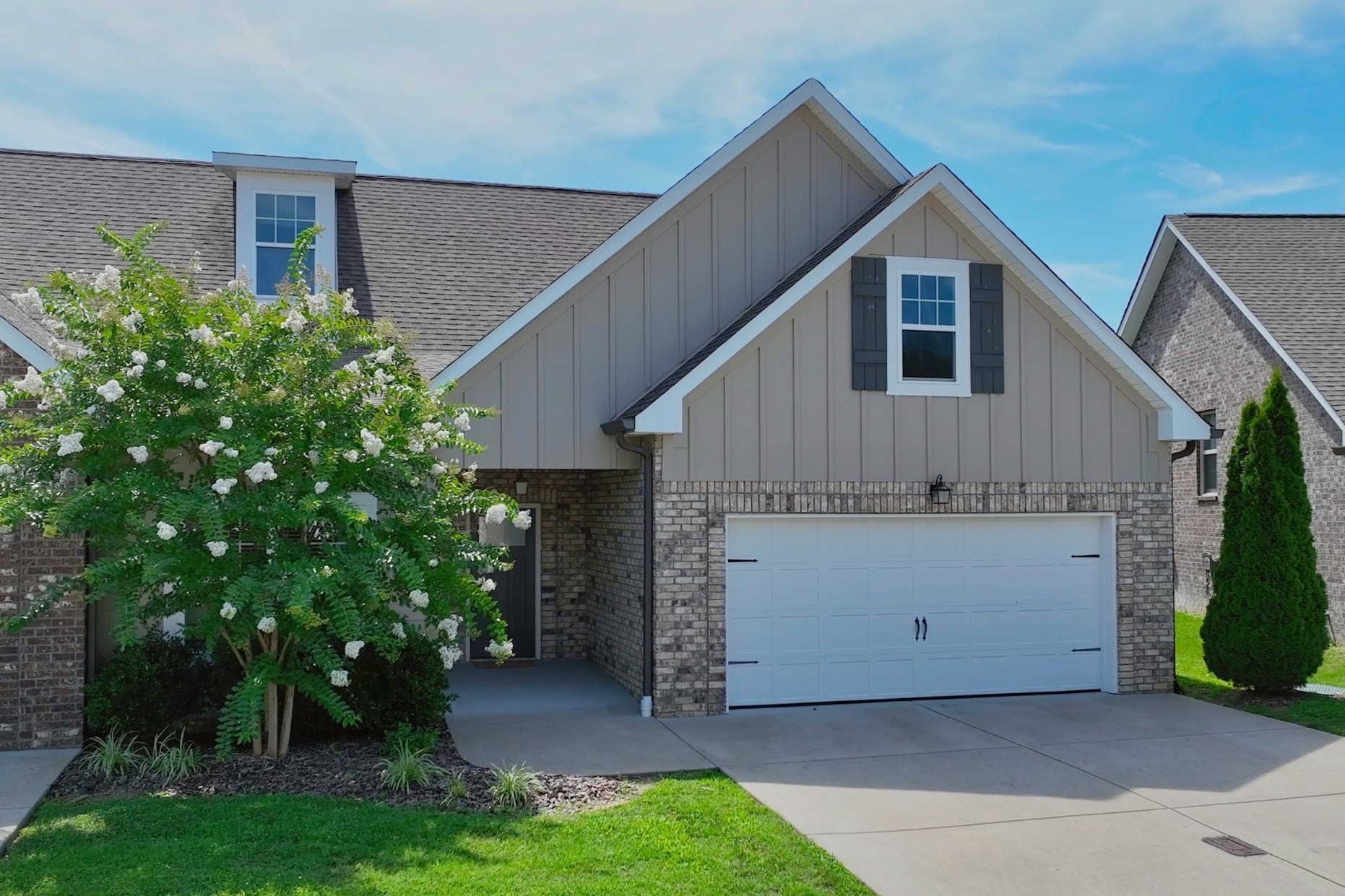 106 Brook Ct Property Photo 3