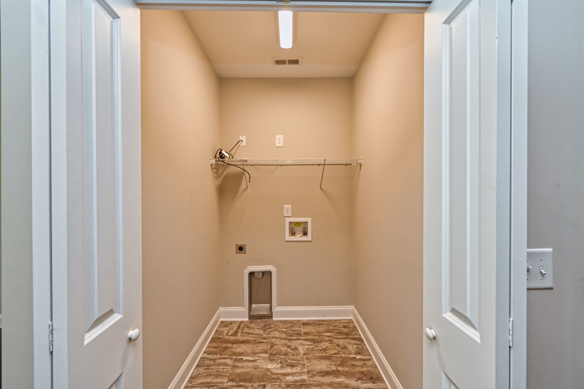 106 Brook Ct Property Photo 30