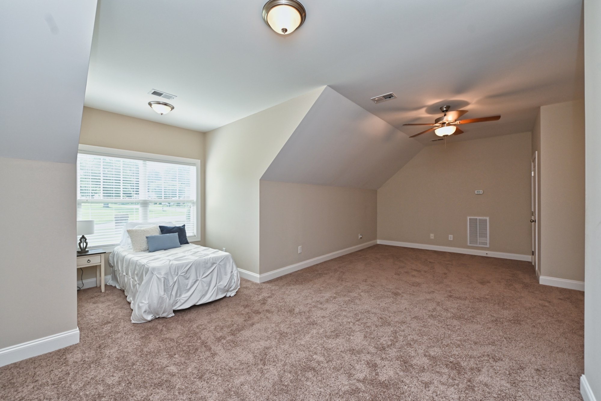106 Brook Ct Property Photo 32