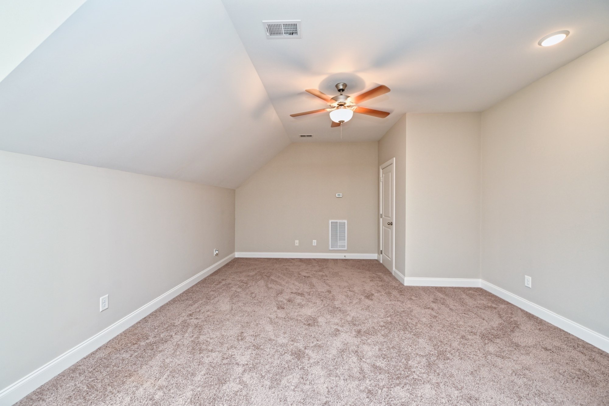 106 Brook Ct Property Photo 37