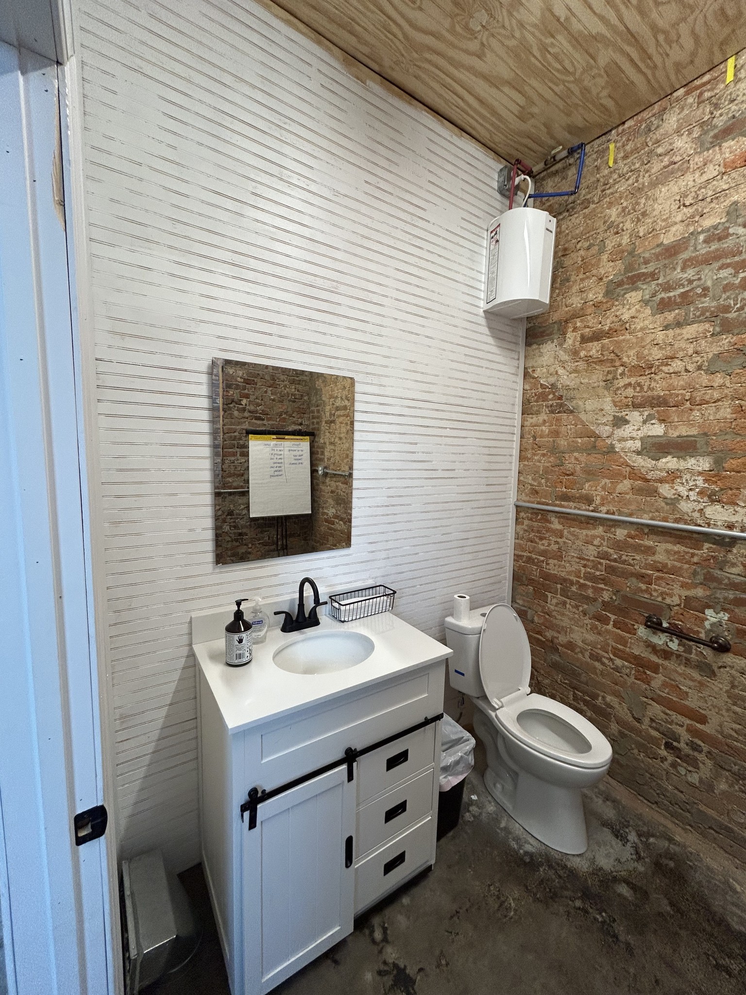 119 Public Sq Property Photo 6