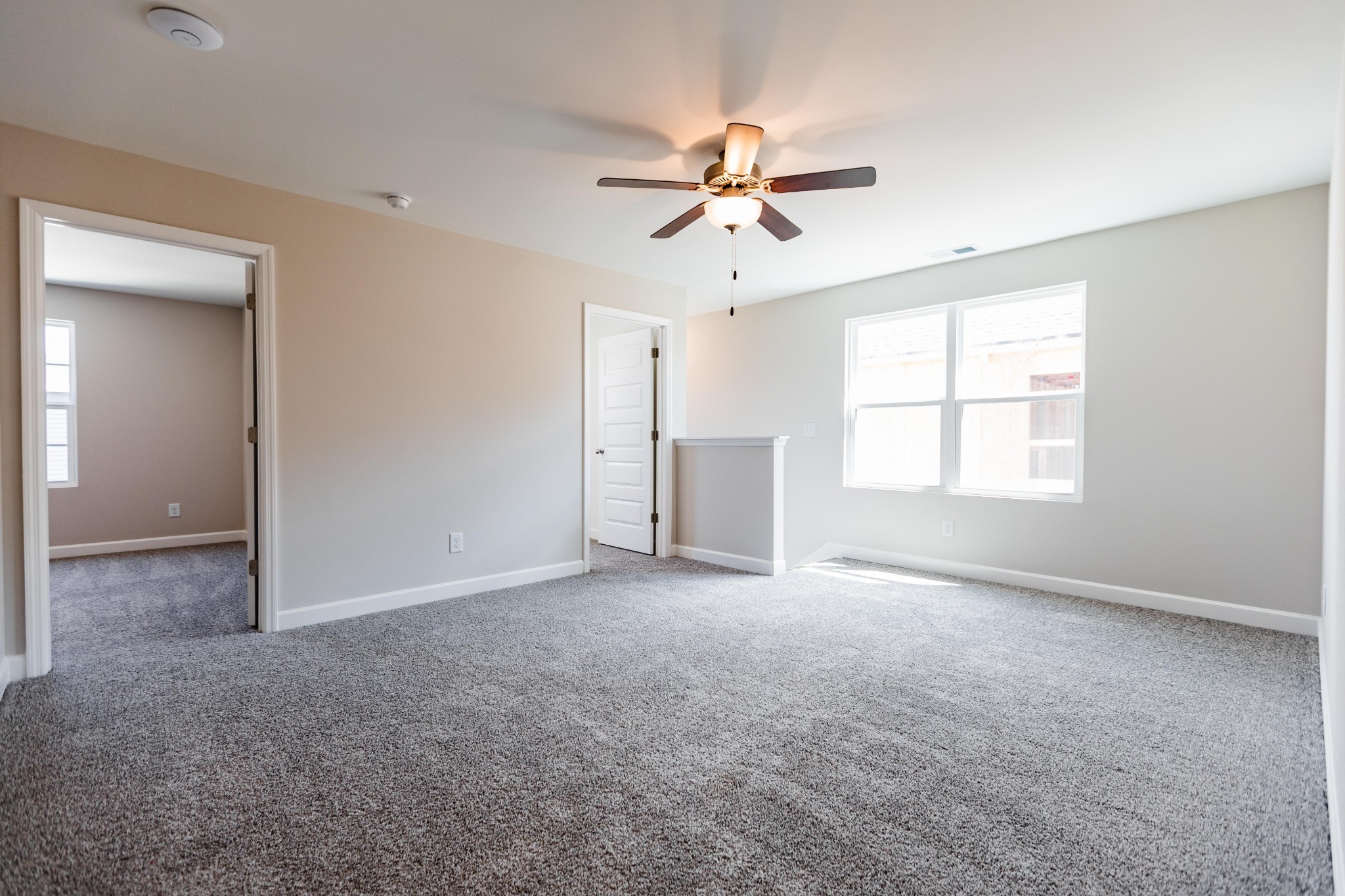 422 Bishop Blvd, Nw Property Photo 5