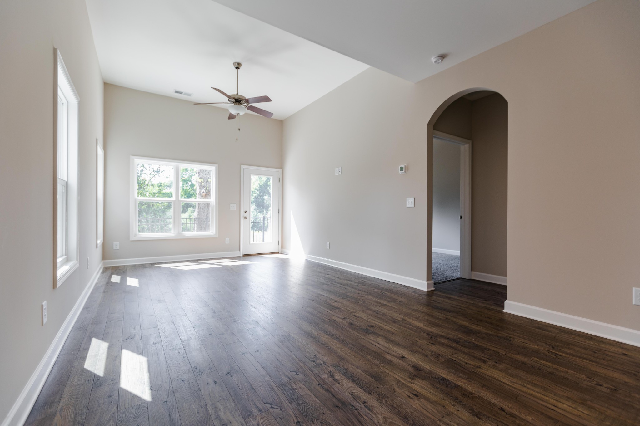 422 Bishop Blvd, Nw Property Photo 10