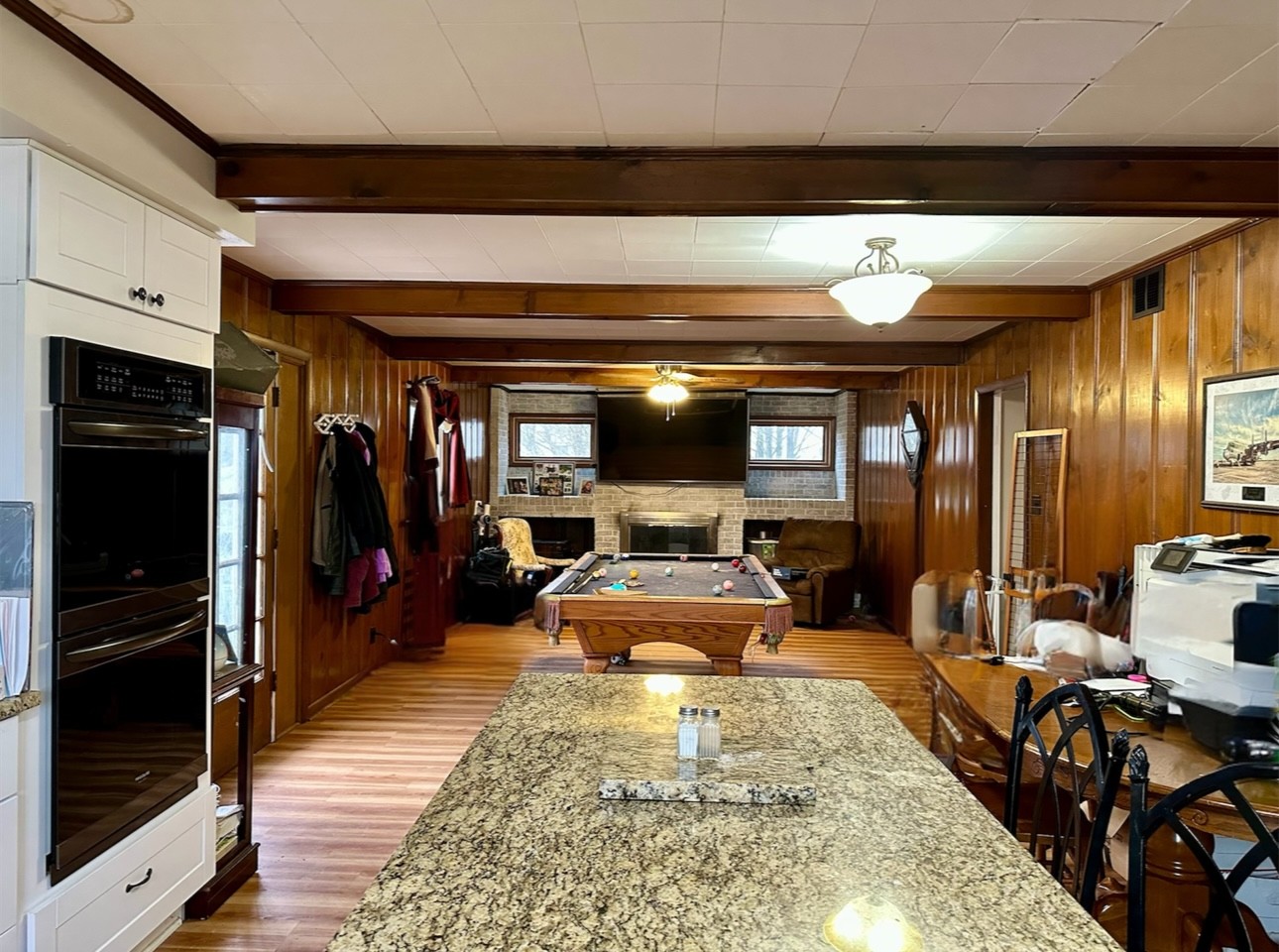 210 S Mulberry St Property Photo 6