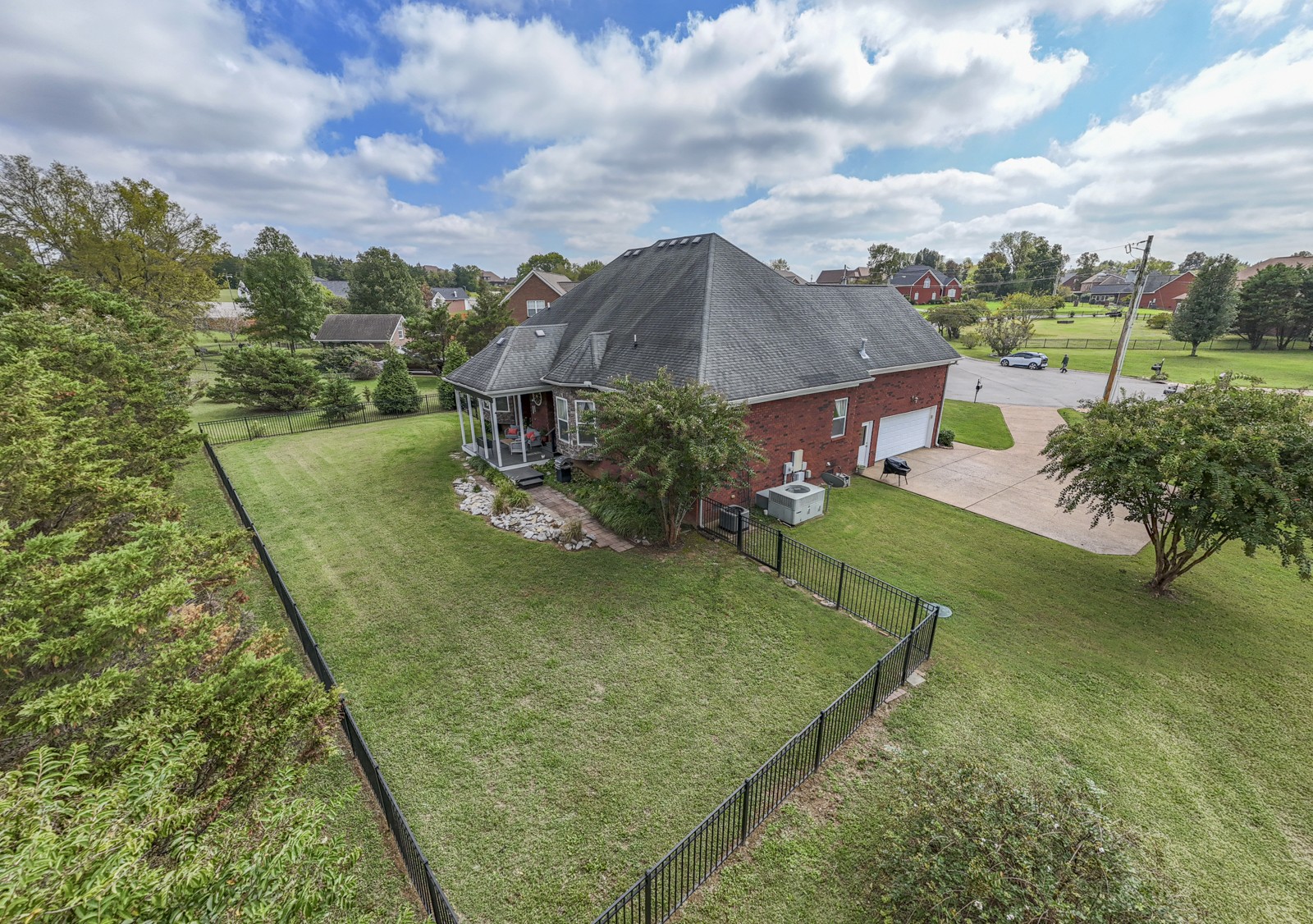 309 Chamblee Ct Property Photo 48