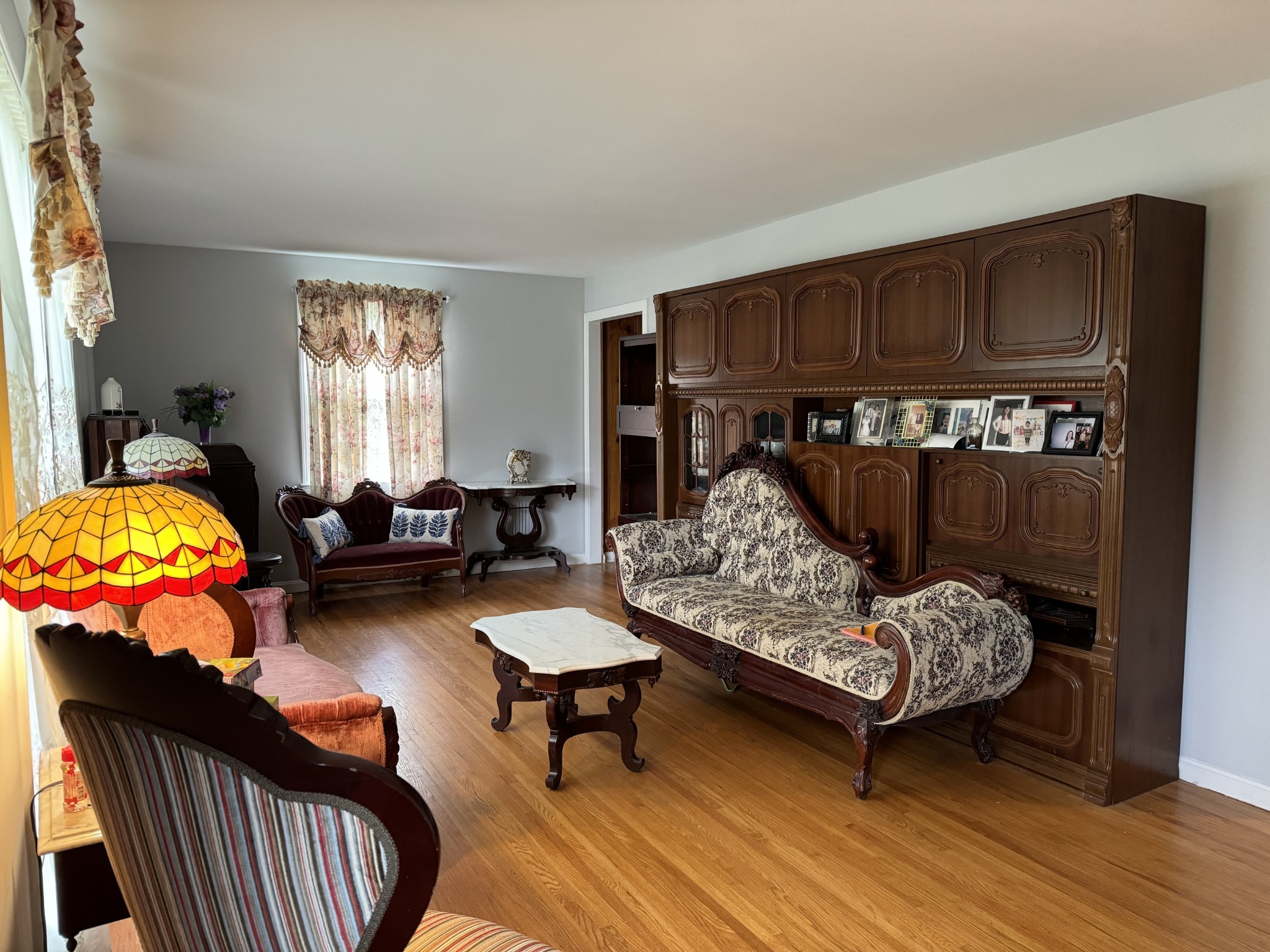 136 Kingswood Dr Property Photo 4
