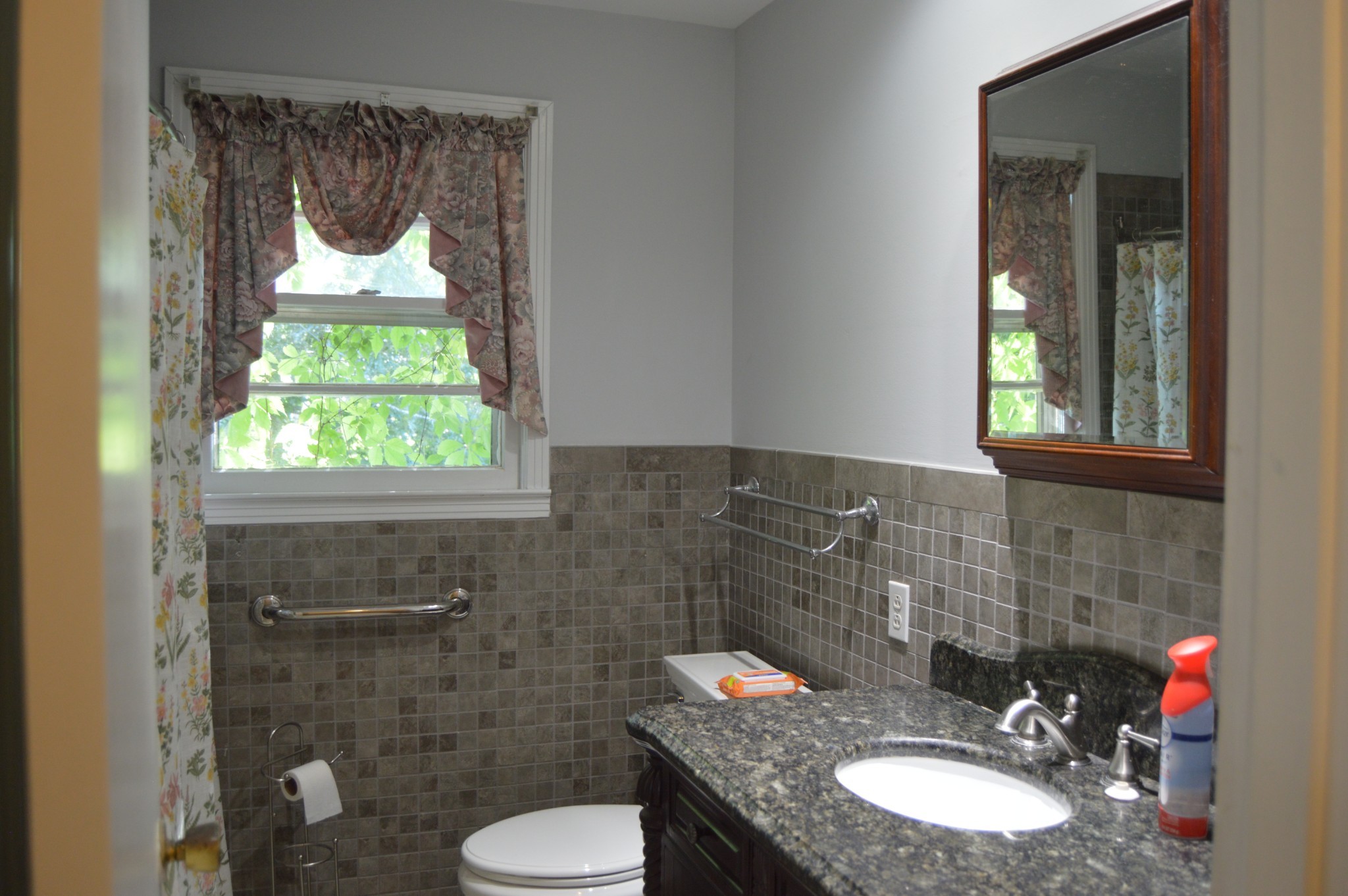 136 Kingswood Dr Property Photo 7