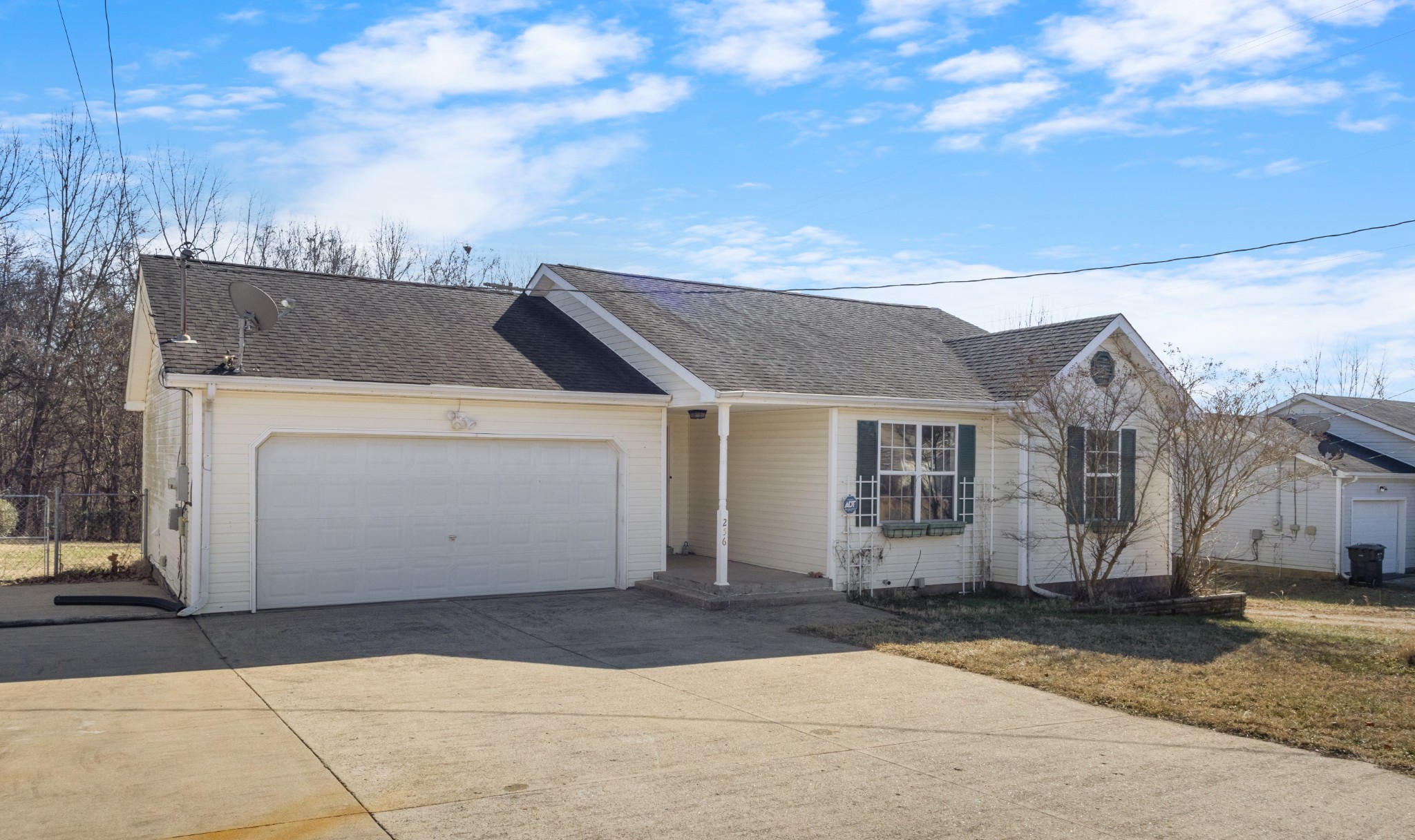 256 Golden Pond Ave Property Photo 3