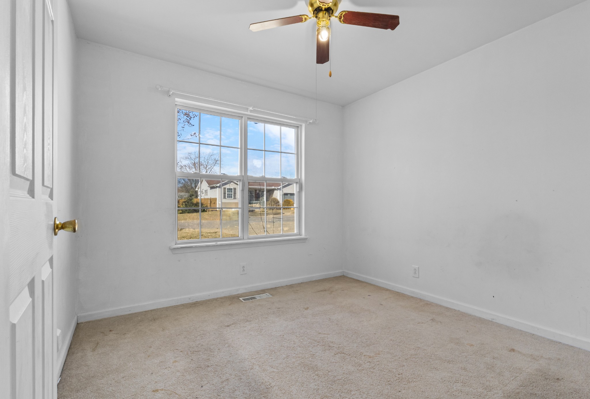 256 Golden Pond Ave Property Photo 15