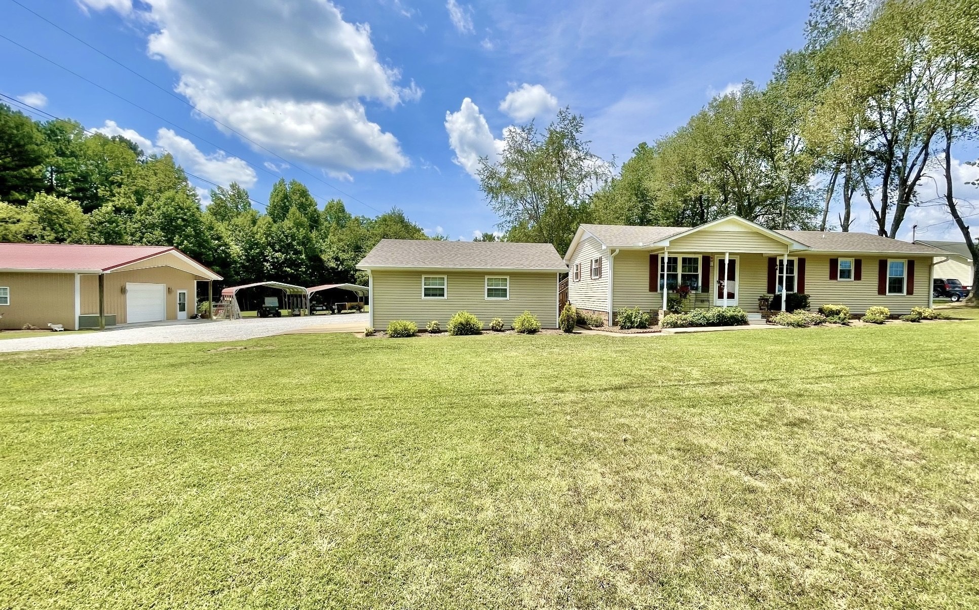 205 Wesley Chapel Rd Property Photo