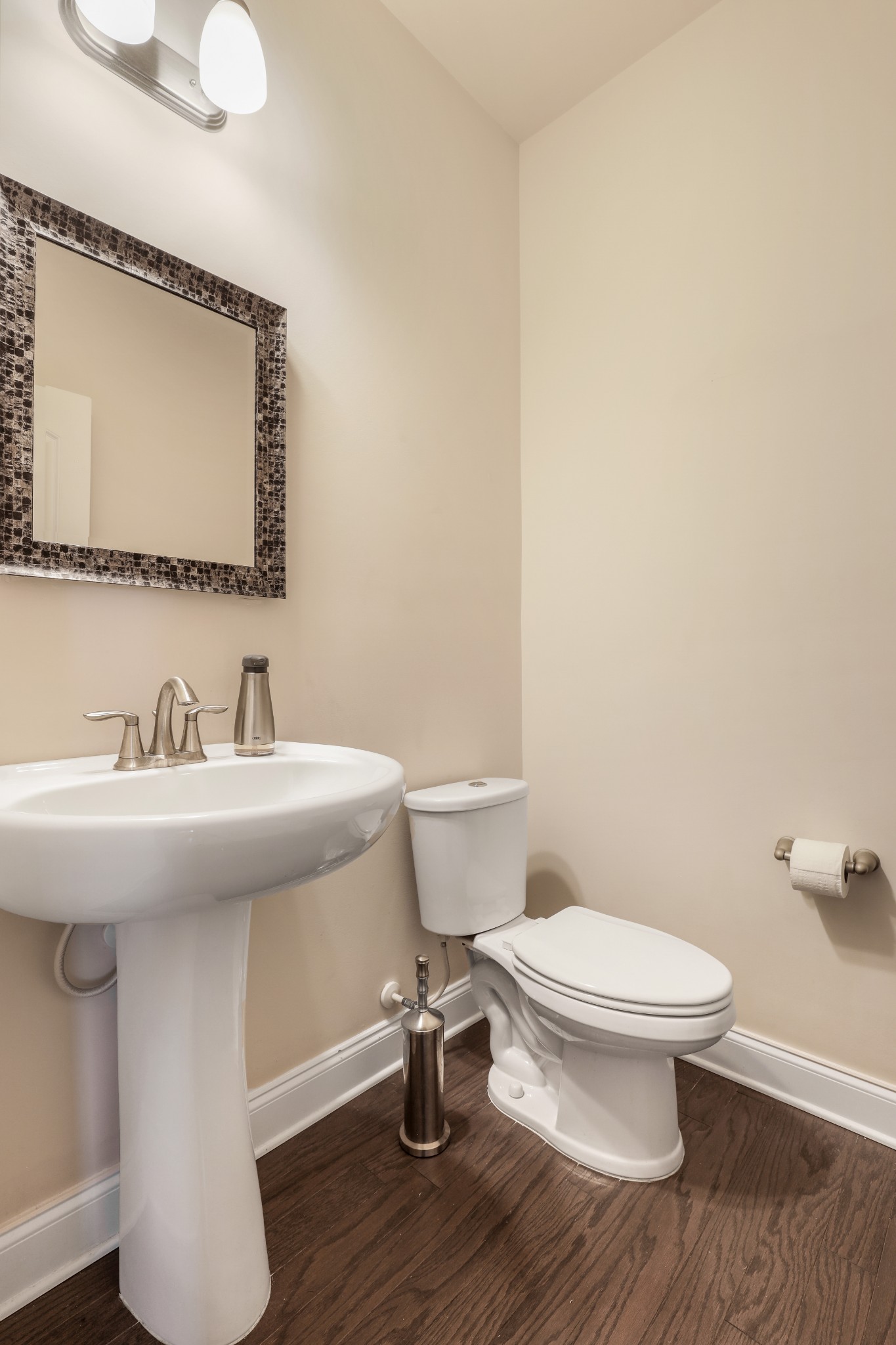 1677 Boardwalk Pl Property Photo 20