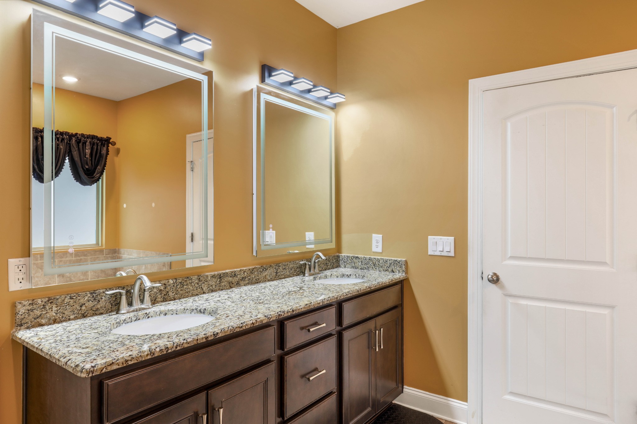 1677 Boardwalk Pl Property Photo 26