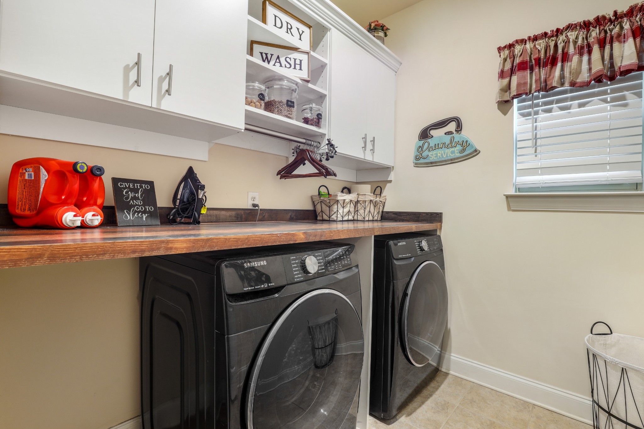 1677 Boardwalk Pl Property Photo 35
