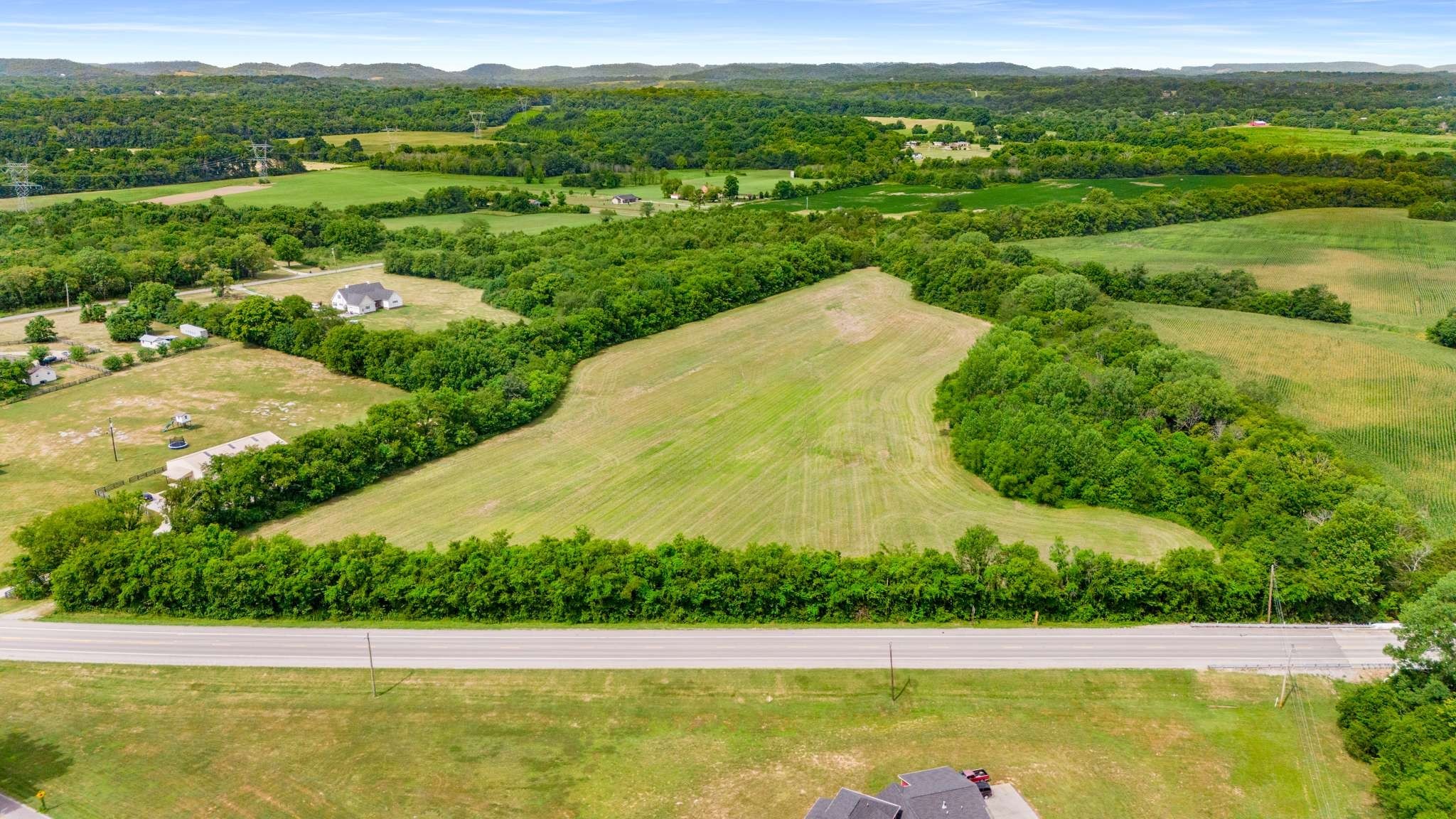 7 Highway 41a Property Photo 4