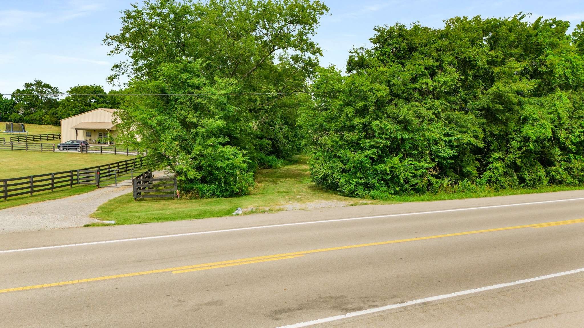 7 Highway 41a Property Photo 6