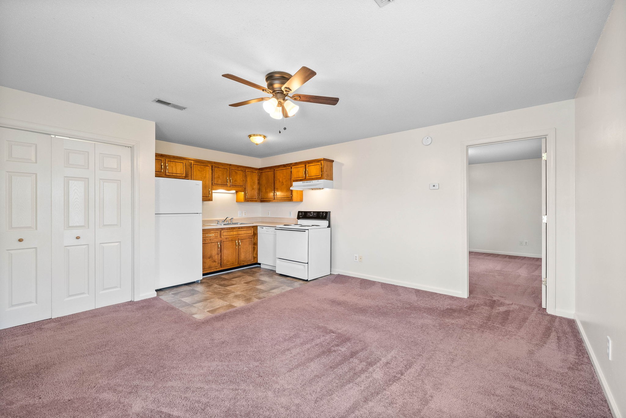 3244 Tower Dr Property Photo 6