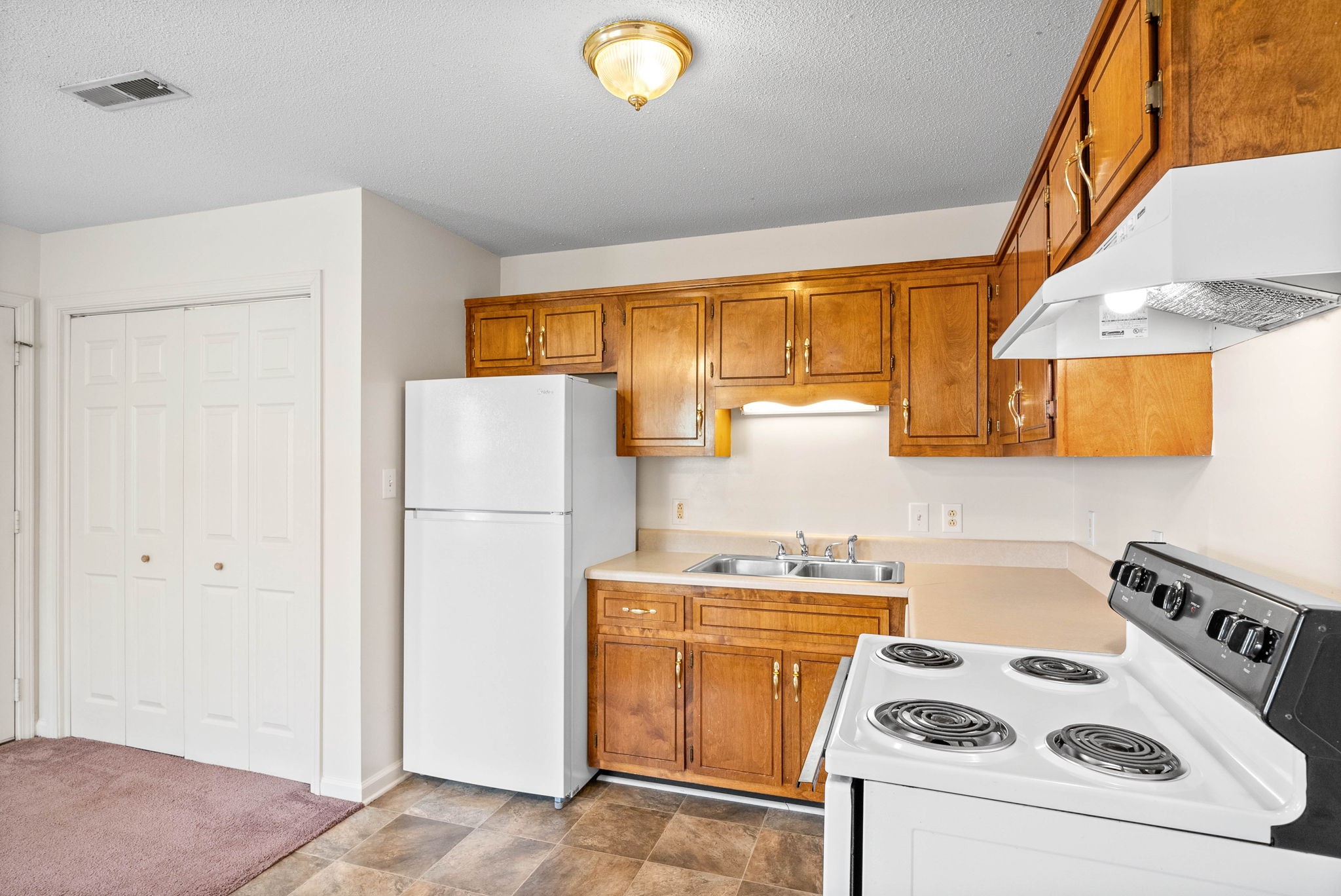 3244 Tower Dr Property Photo 10