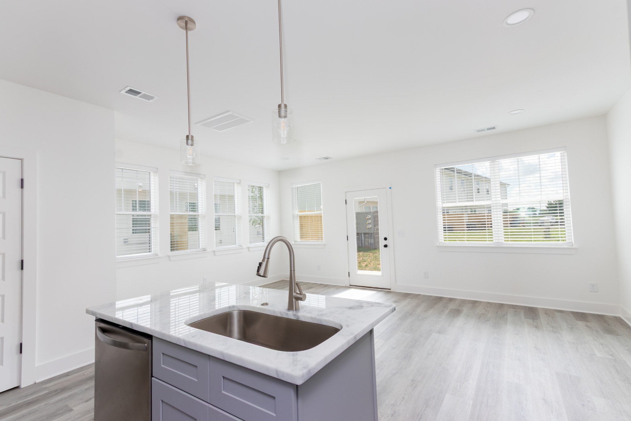 176 High Park Circle Property Photo 3