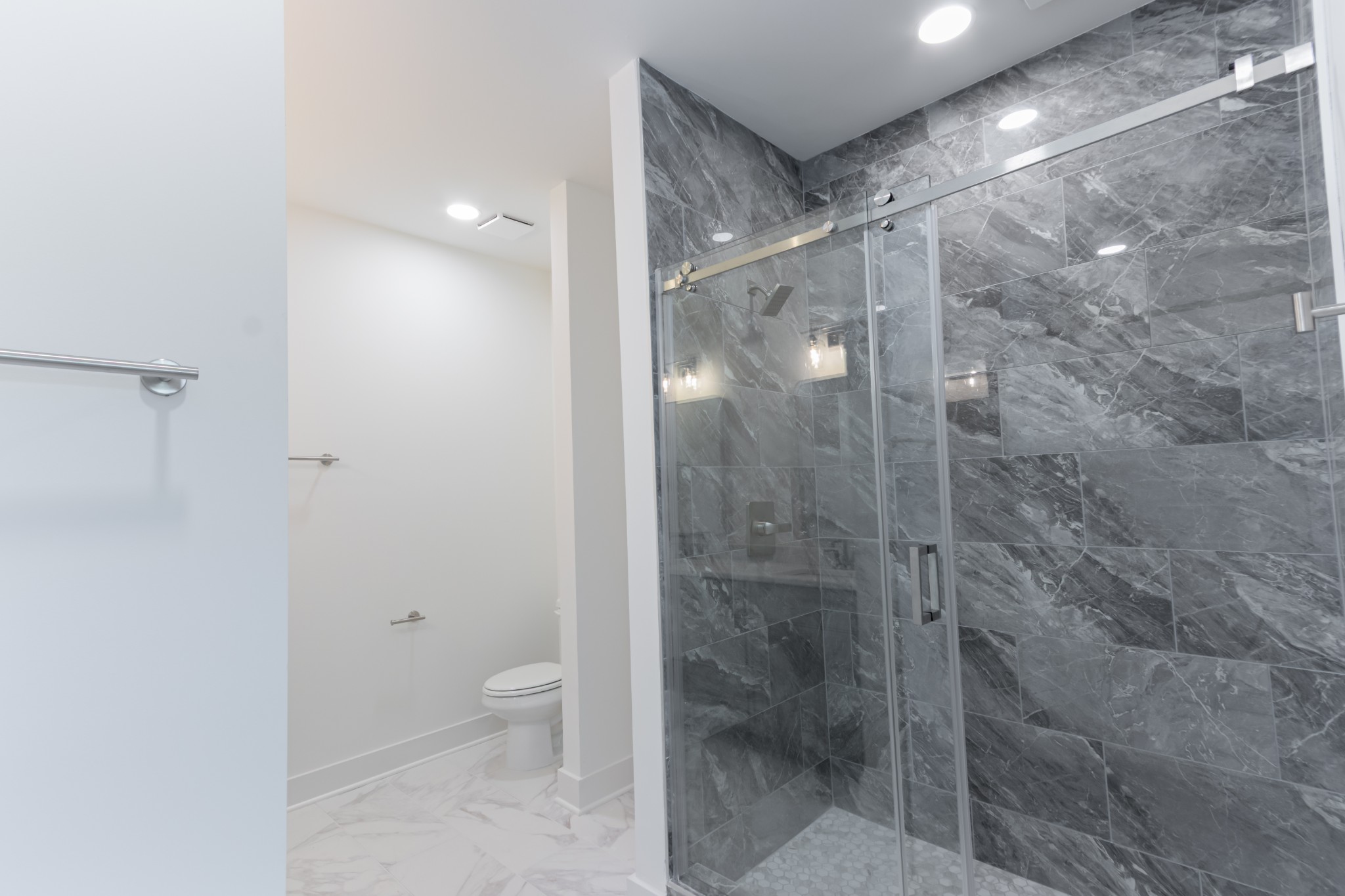 176 High Park Circle Property Photo 4