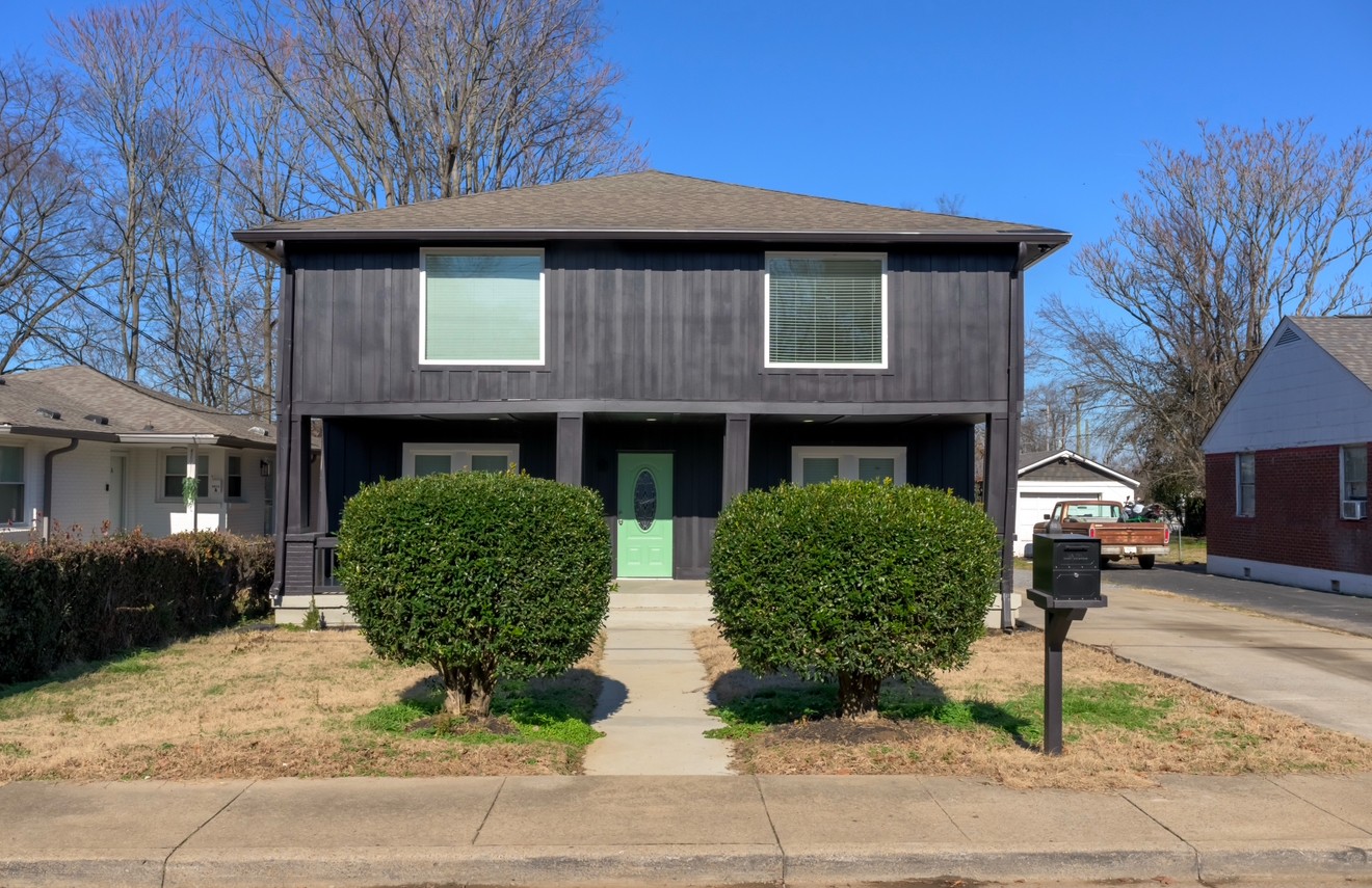 2412 Scovel St Property Photo 1