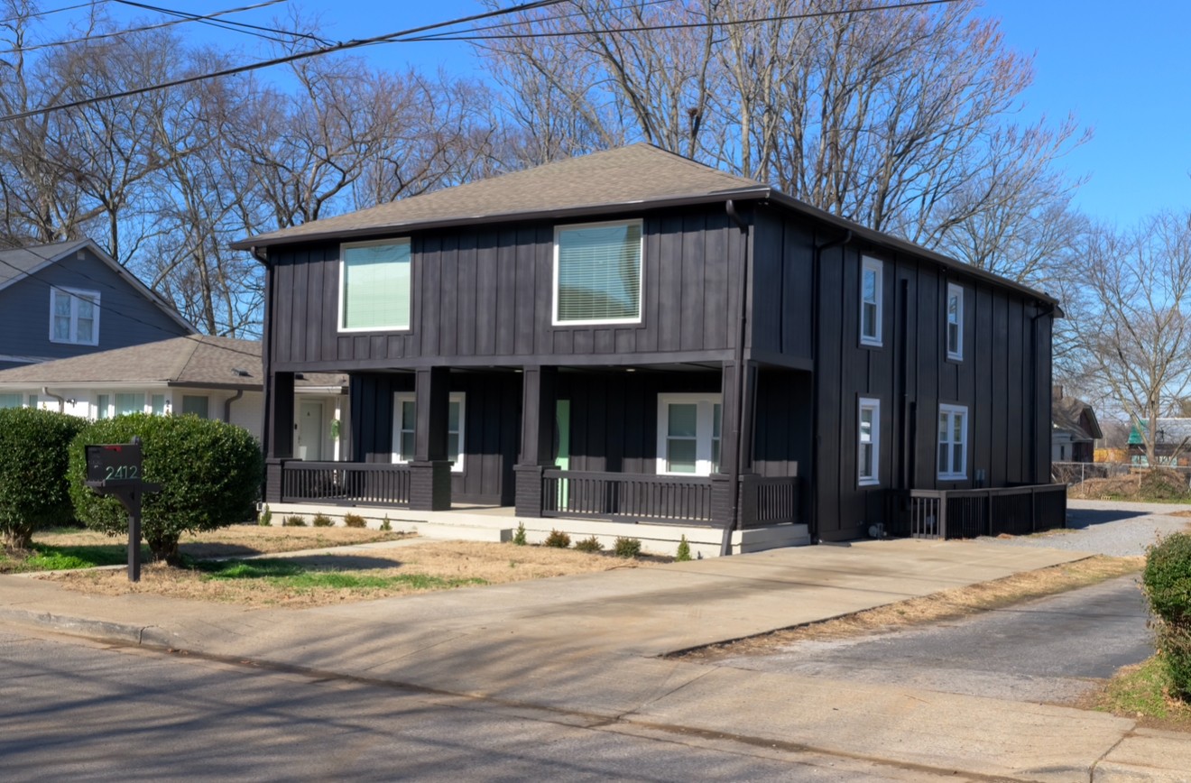 2412 Scovel St Property Photo 3