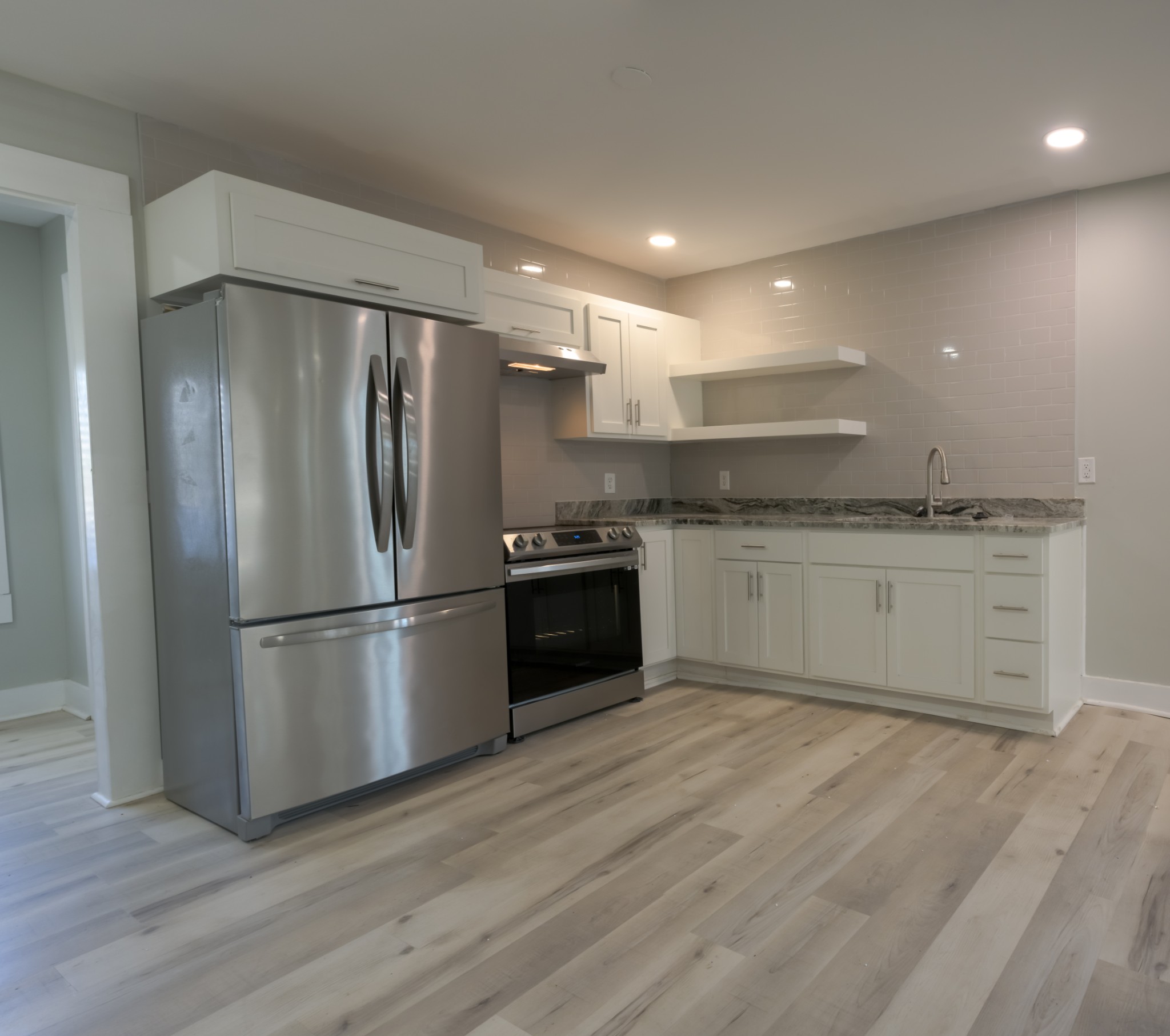 2412 Scovel St Property Photo 6