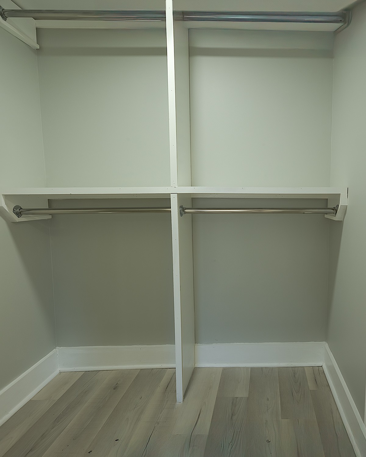 2412 Scovel St Property Photo 9