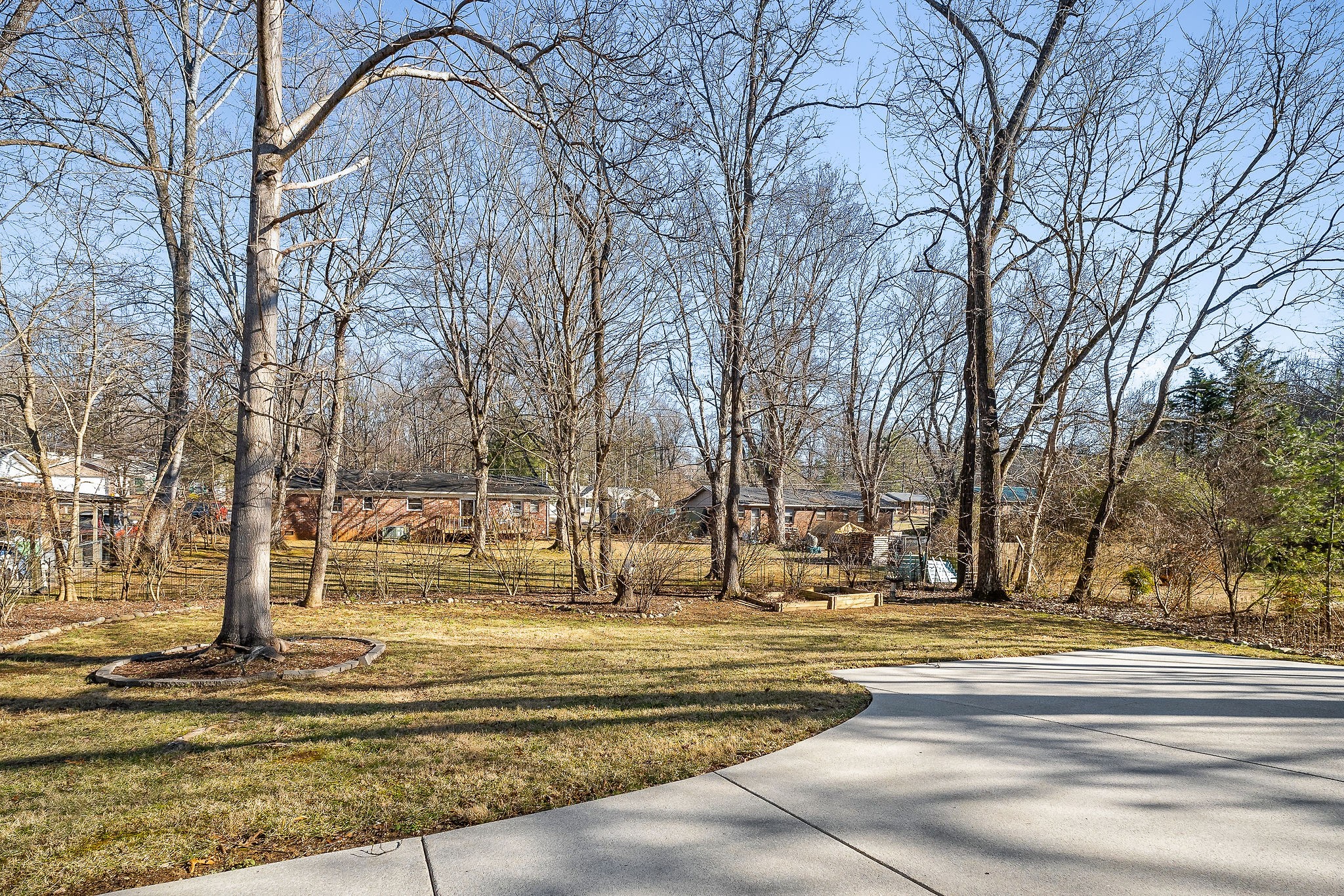 945 Morningside Dr Property Photo 44