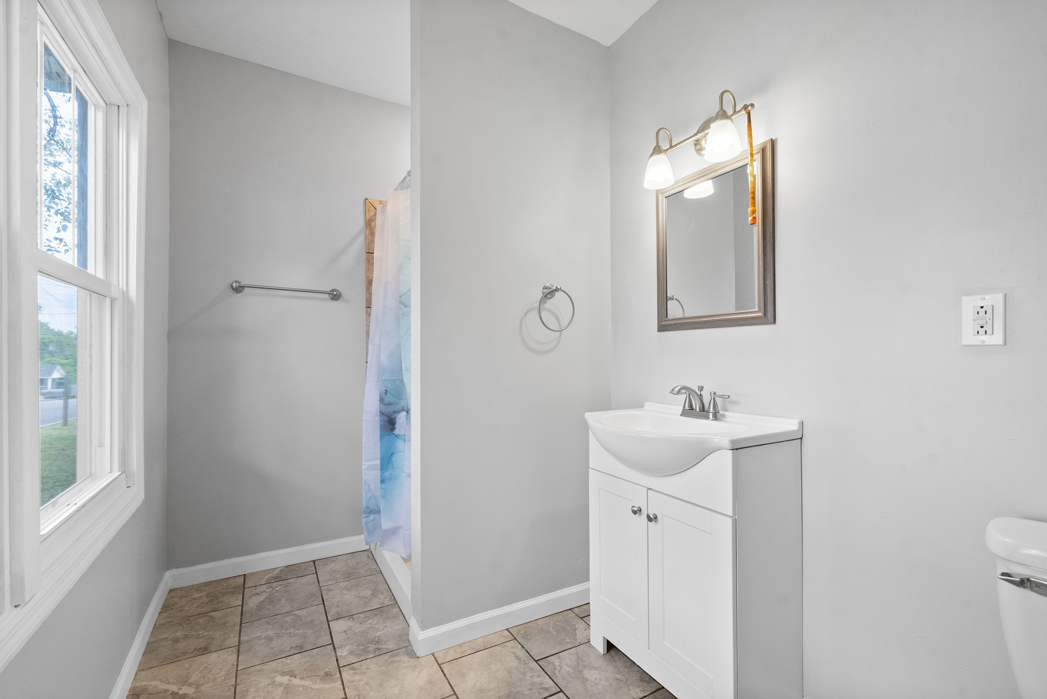 331 Glenn St Property Photo 21