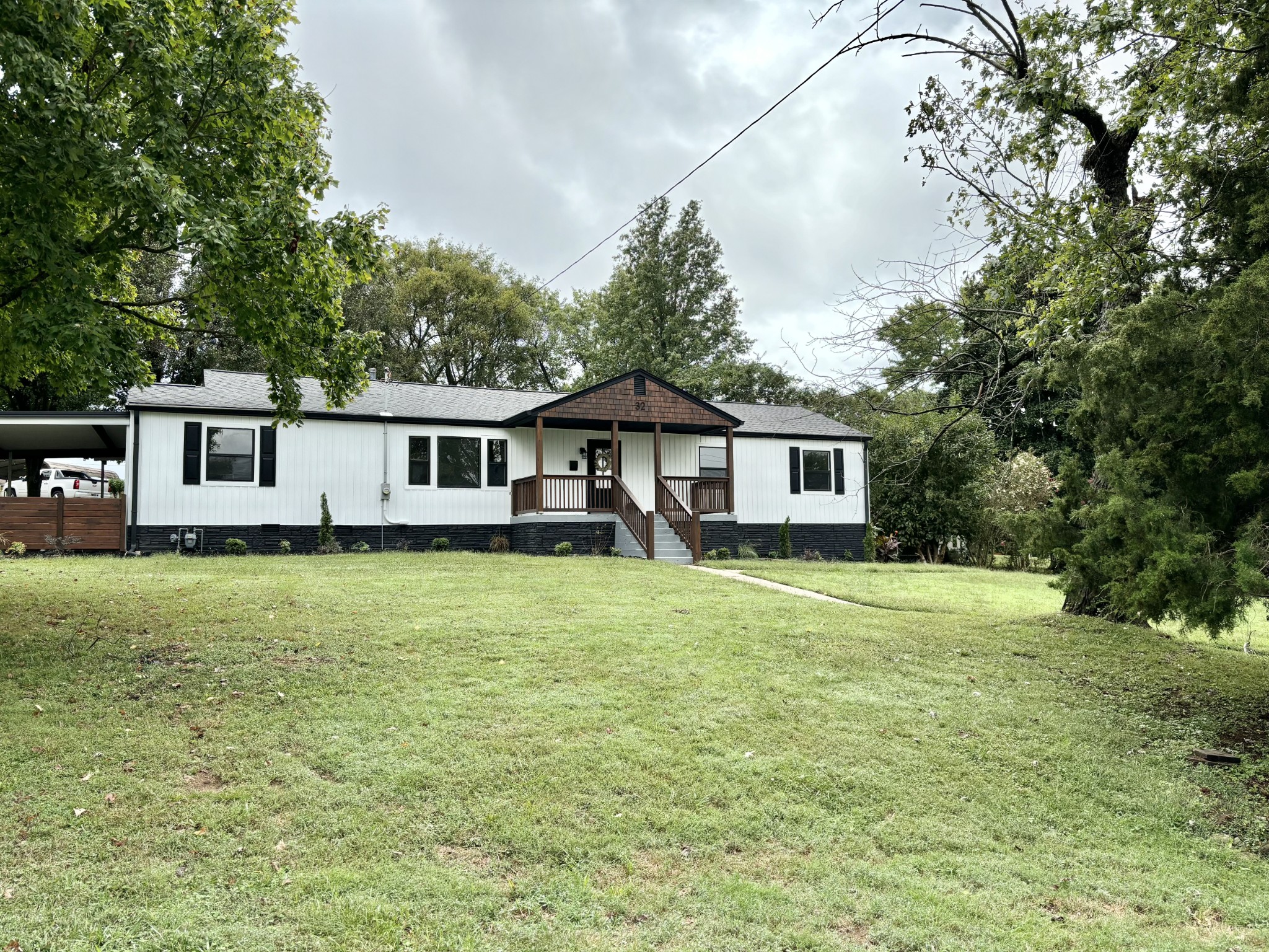 32 Jones Cir Property Photo 1